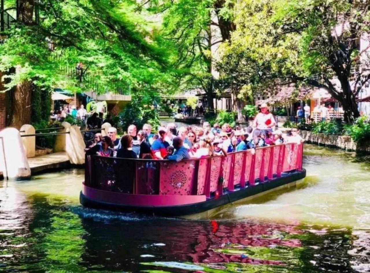 Nice 3B 2BA Near Downtown 2 Min AtandT Center