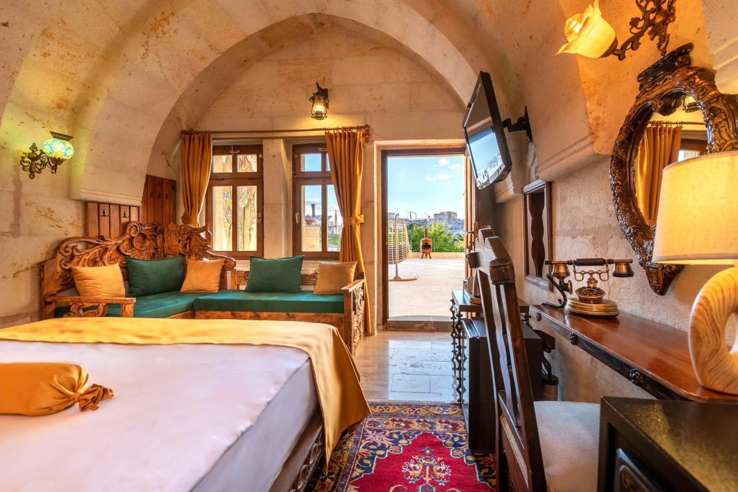 Photo of the whole room in Helen Cave Suites