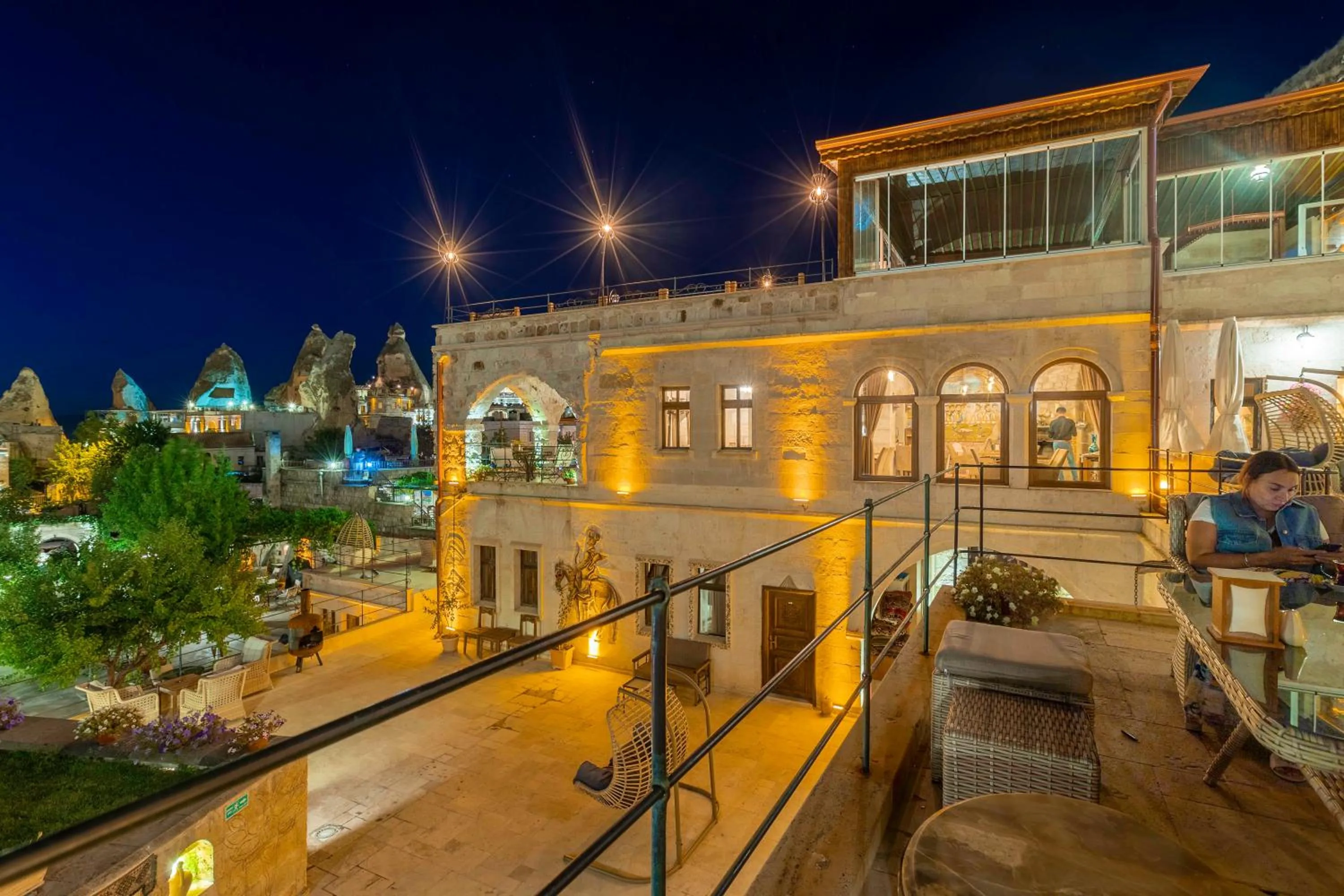 Property building in Helen Cave Suites