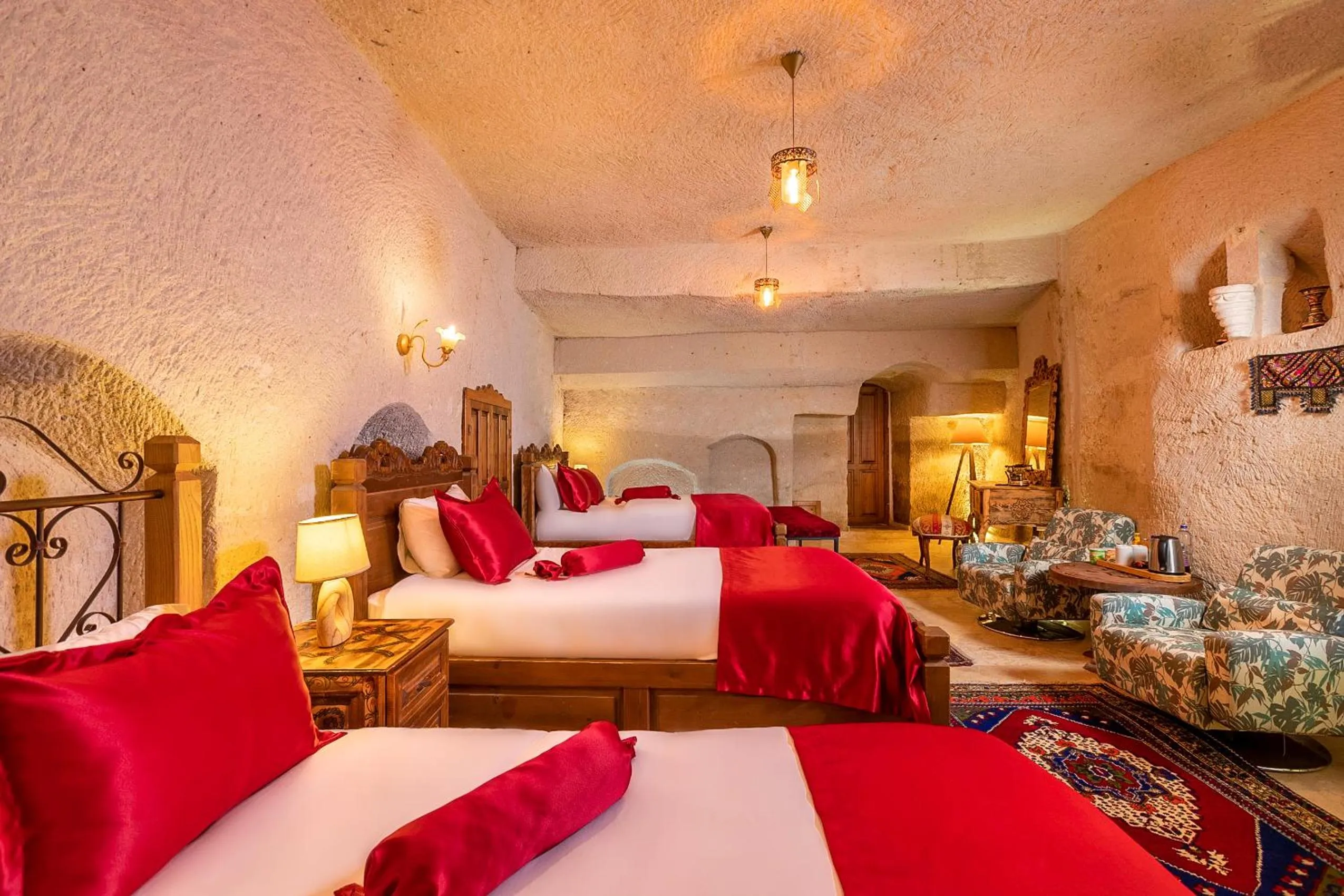 Massage in Helen Cave Suites