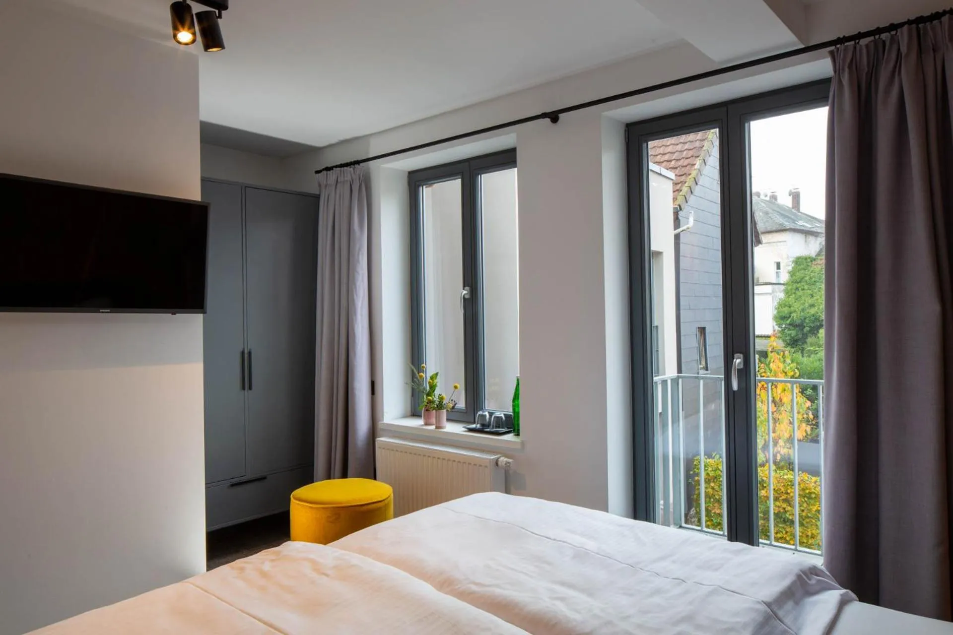 Photo of the whole room, Bed in Wertschätzer Hotel - Krumme Str