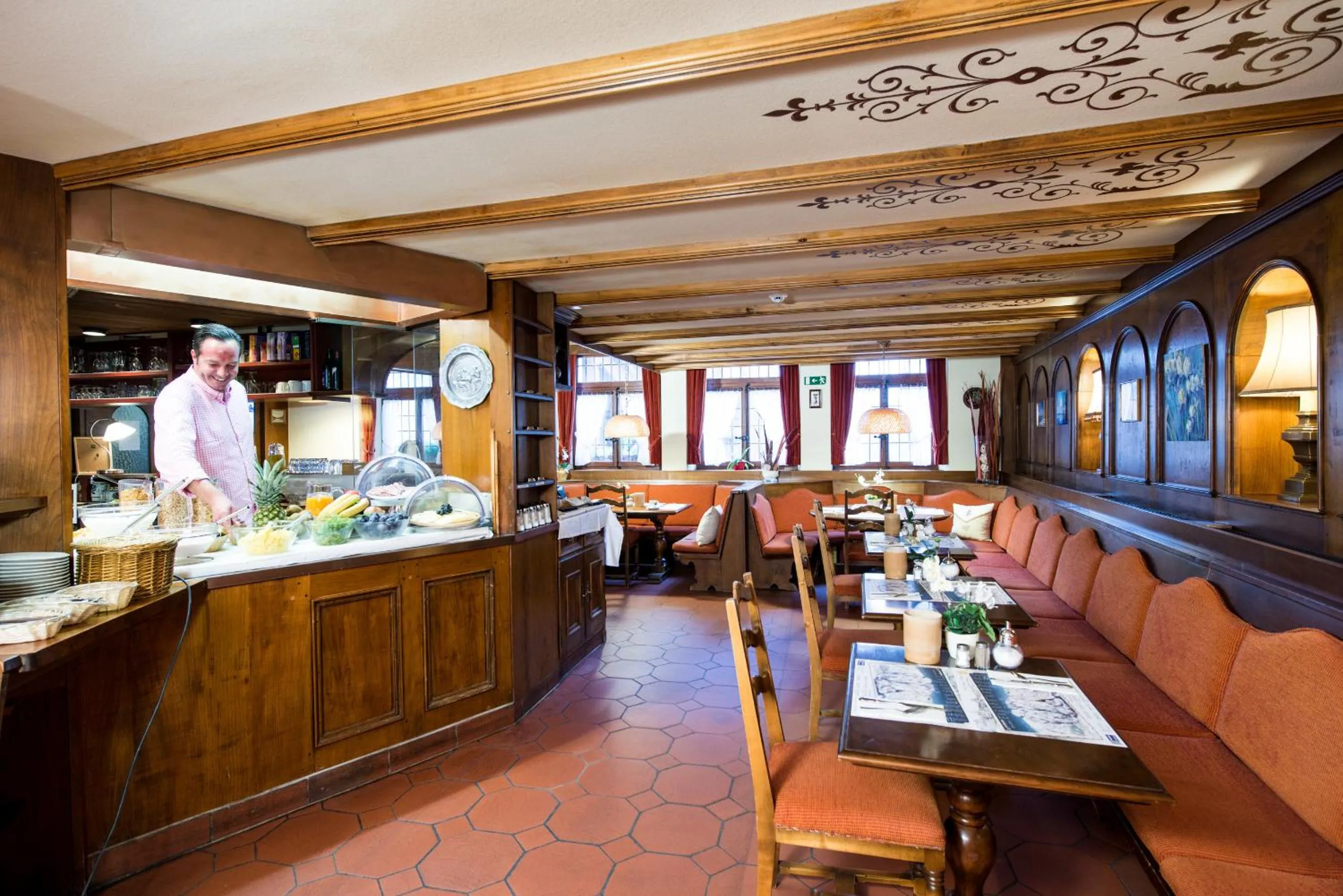 Restaurant/places to eat in Le Petit CHARME-INN