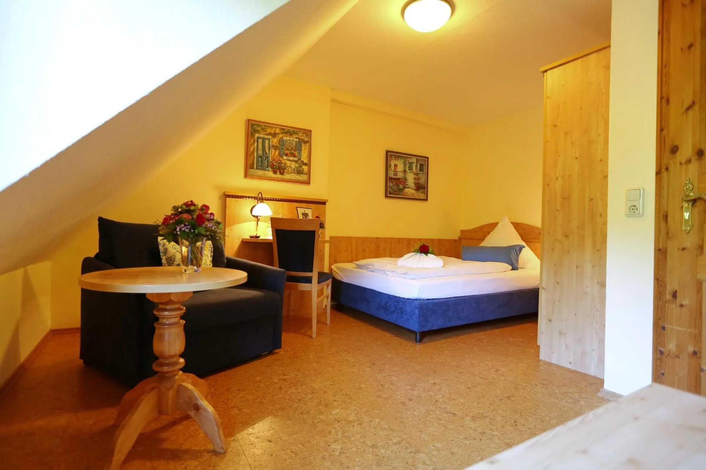 Photo of the whole room, Bed in Landhotel Villa Moritz garni