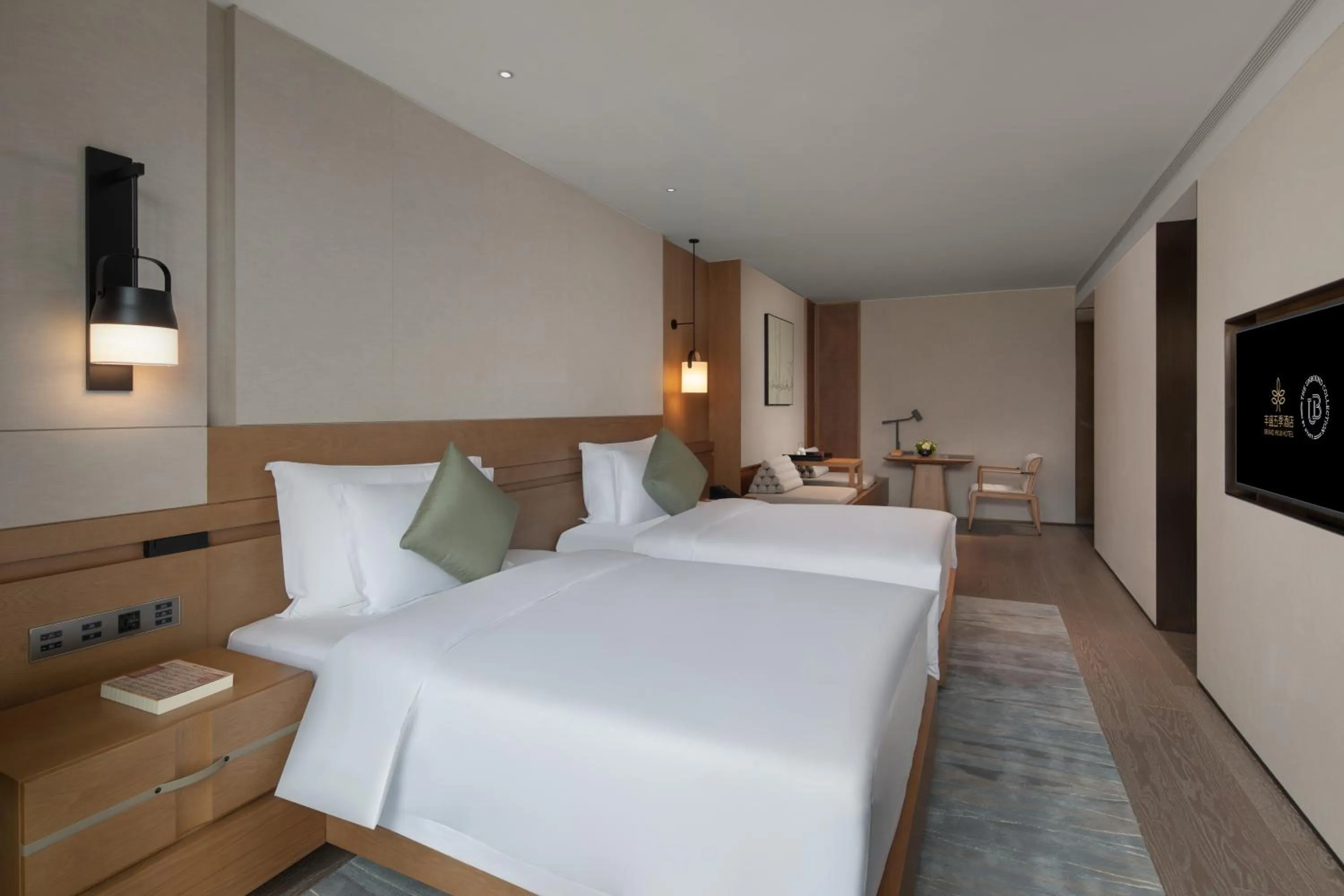 Photo of the whole room, Bed in Grand WUJI Hotel, in The Unbound Collection by Hyatt