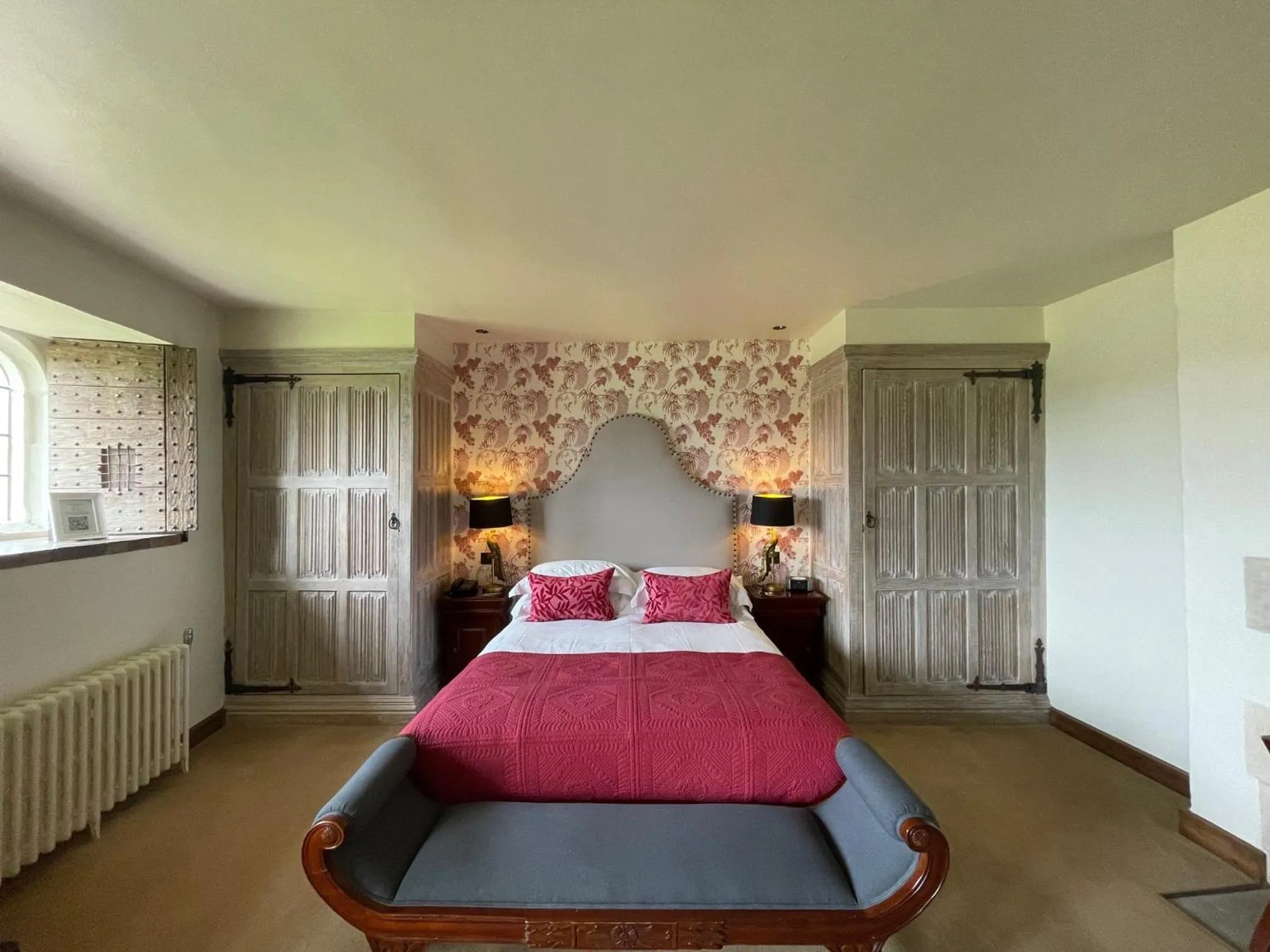 Bedroom, Bed in Leeds Castle Maiden's Tower