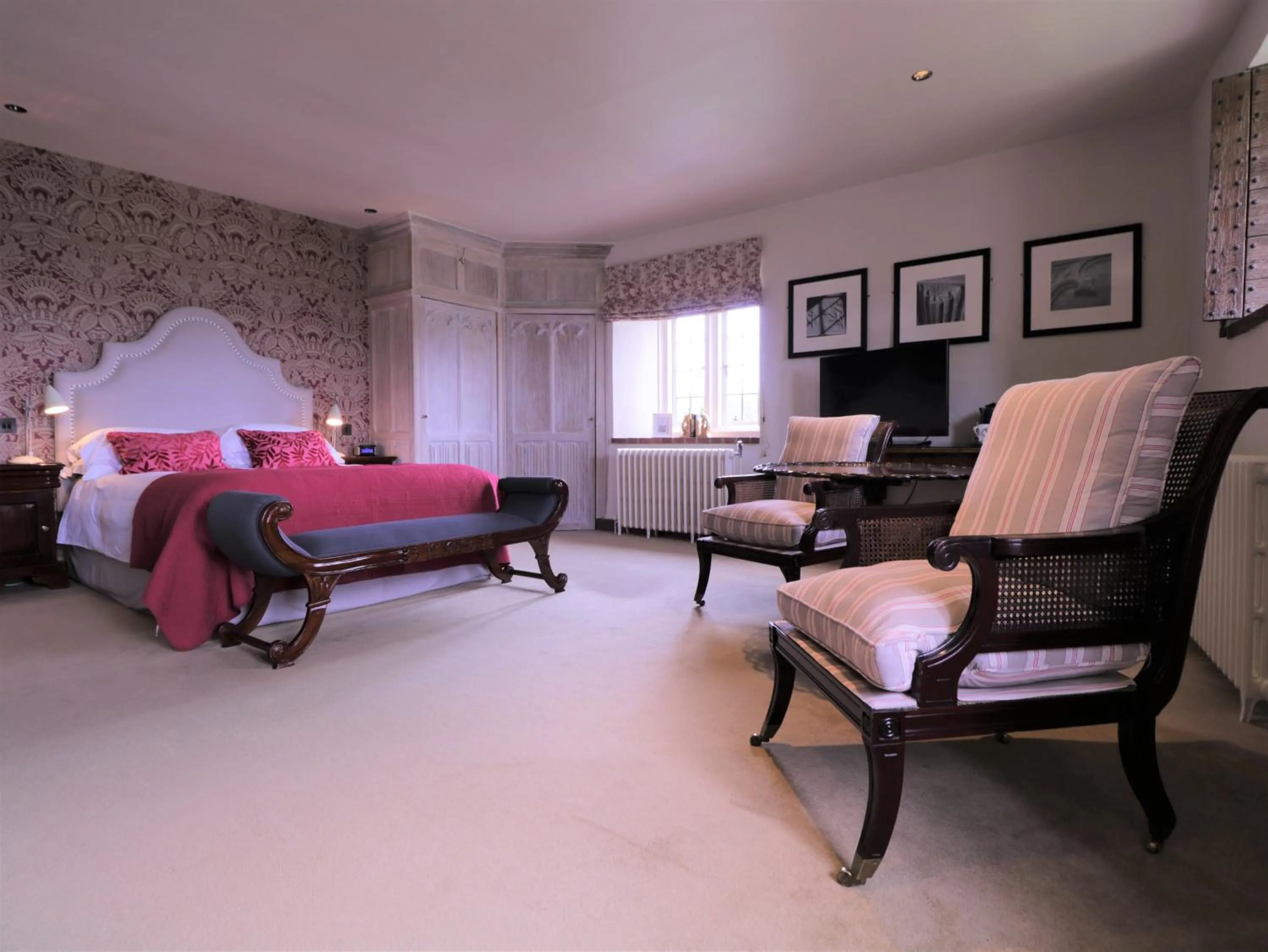 Bedroom, Bed in Leeds Castle Maiden's Tower