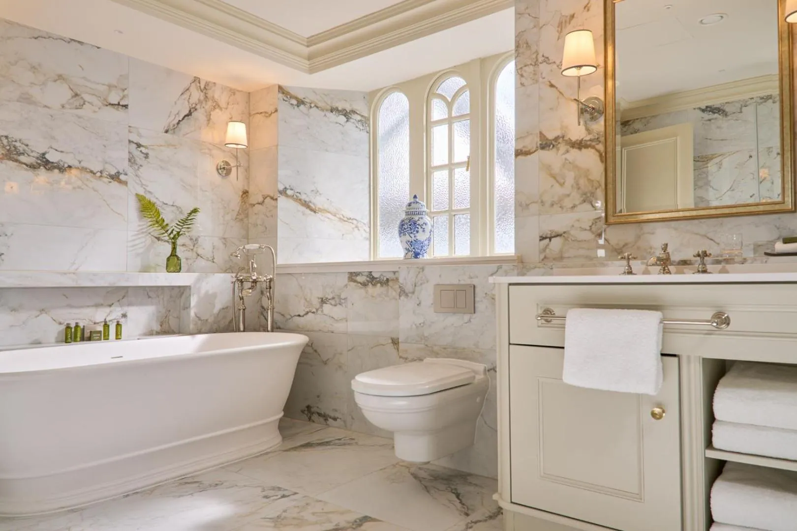 Bathroom in Dromoland Castle