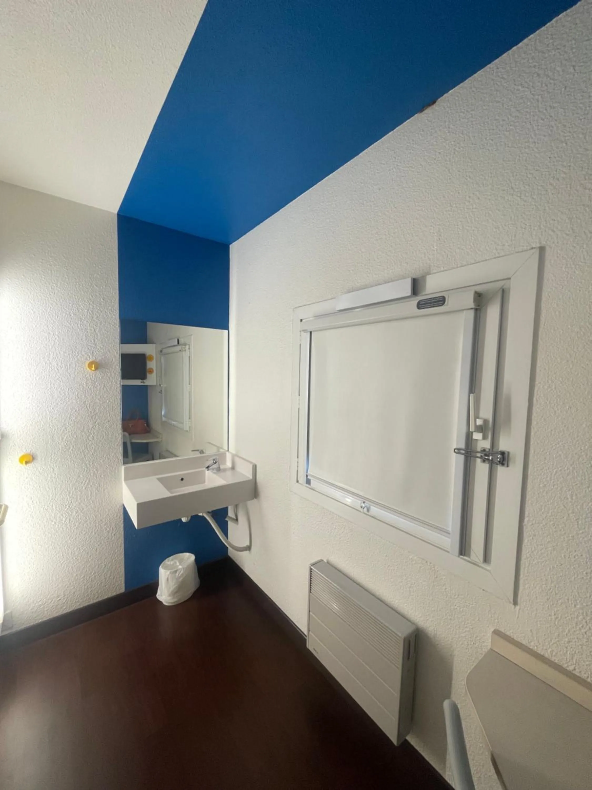 Unisotel Bollène A7 Ex-Hotel F1