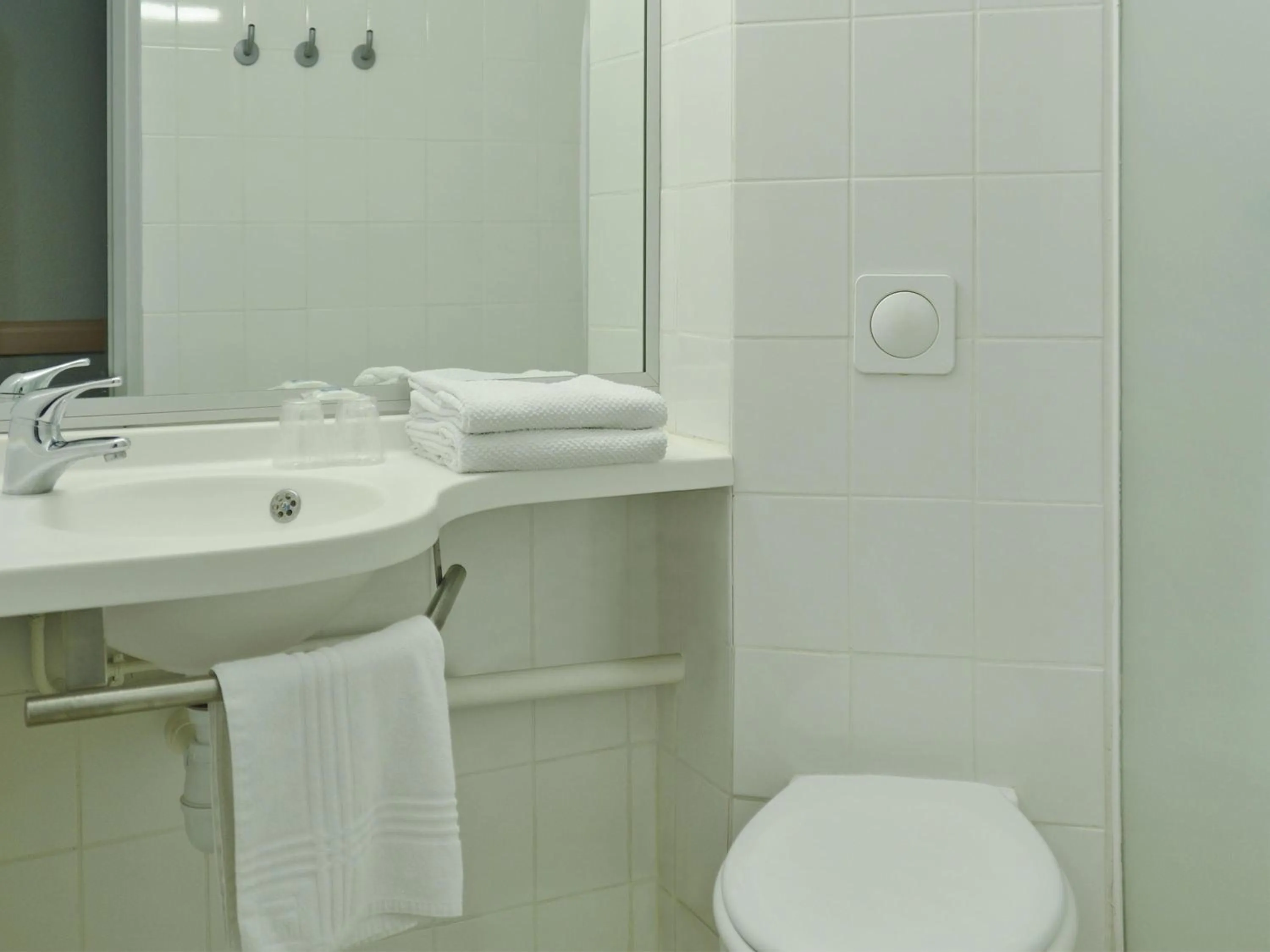 Bedroom in Ibis Budget Bollene