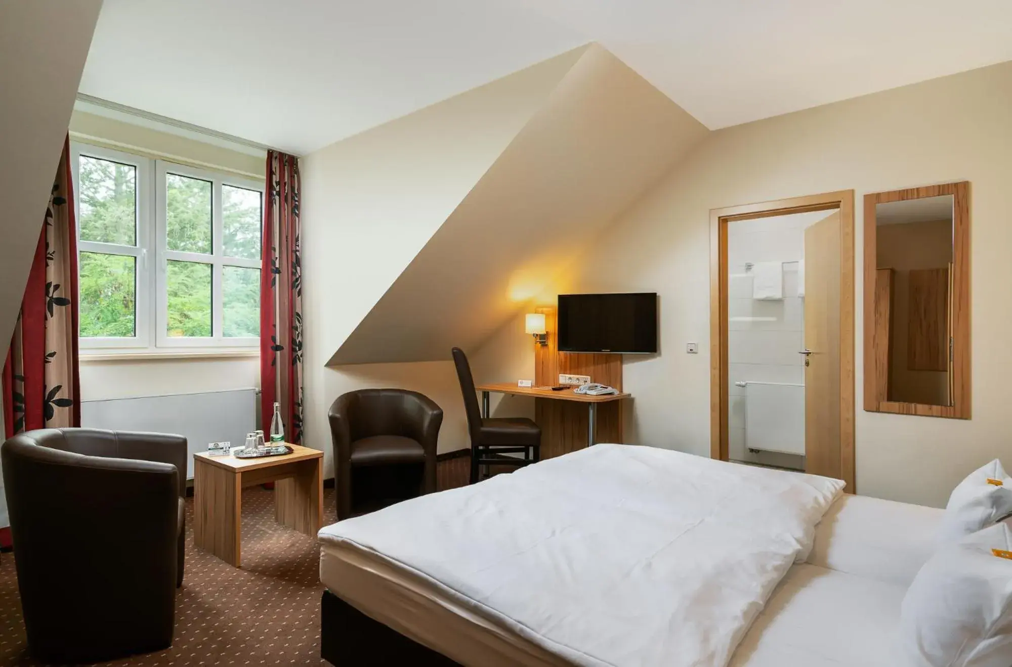 Double Room in ClassicX Landhaus & Hotel - Bed & Breakfast Double Room in ClassicX Landhaus & Hotel - Bed & Breakfast