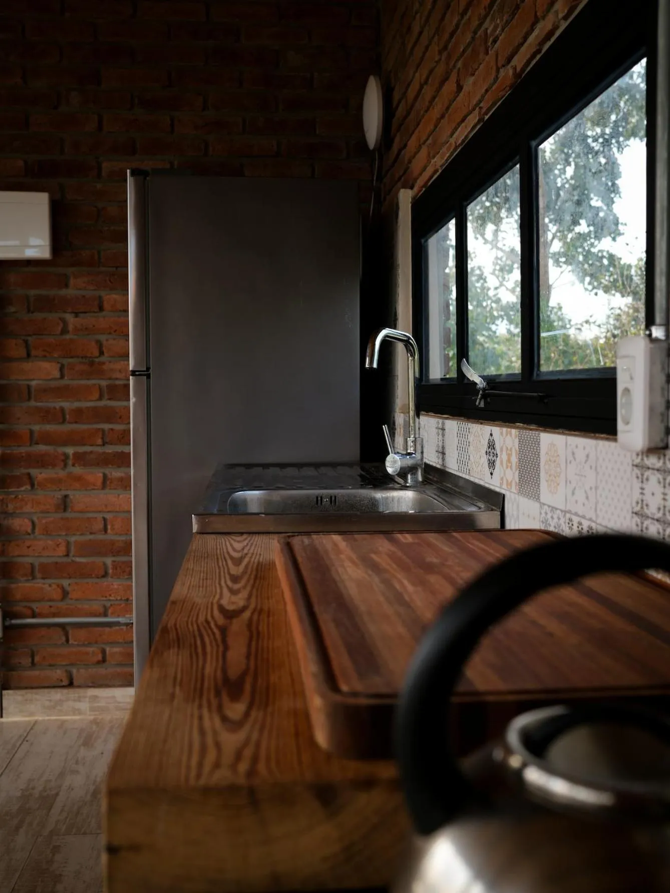 Communal kitchen in Caliu Earthship Ecolodge