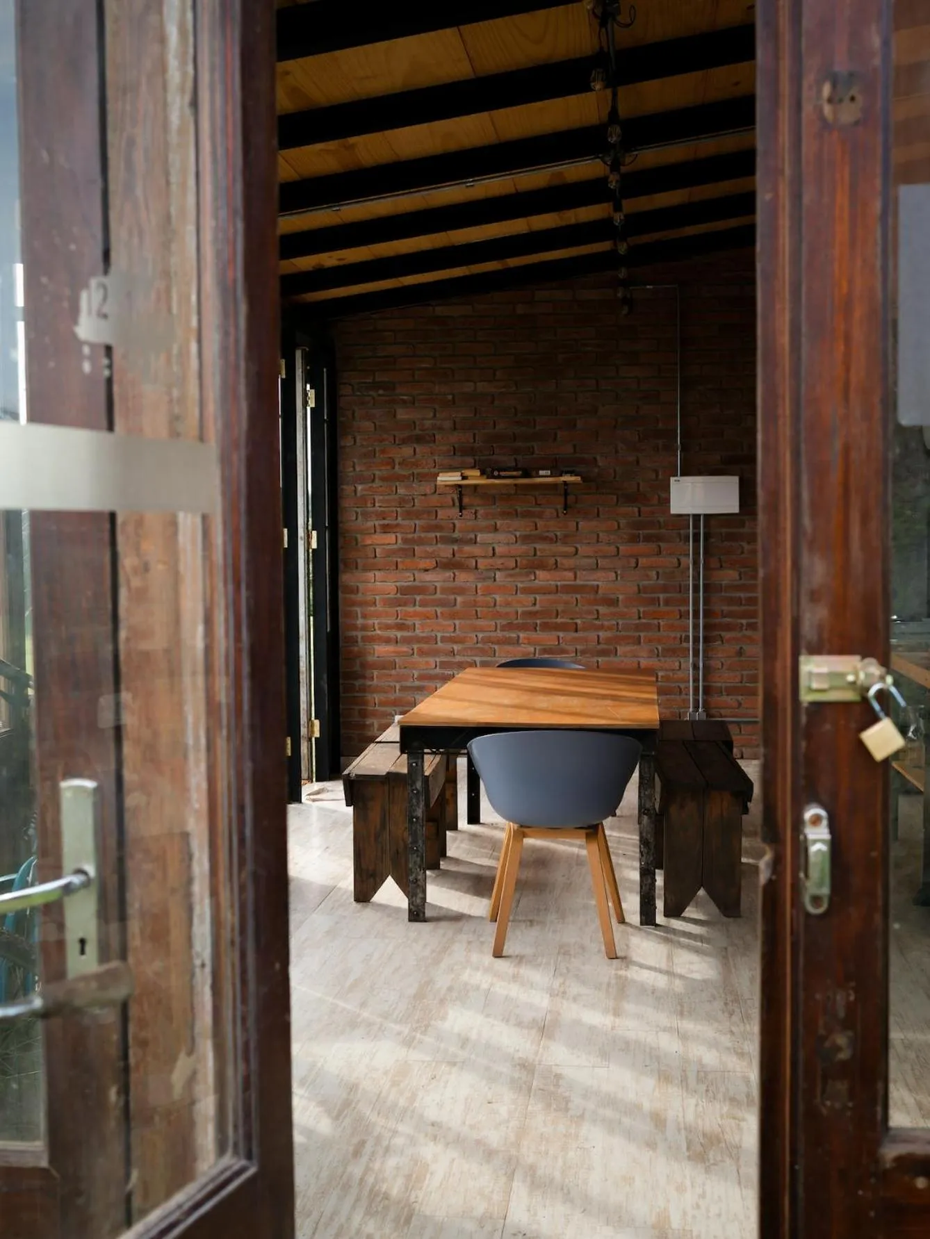 Communal kitchen in Caliu Earthship Ecolodge