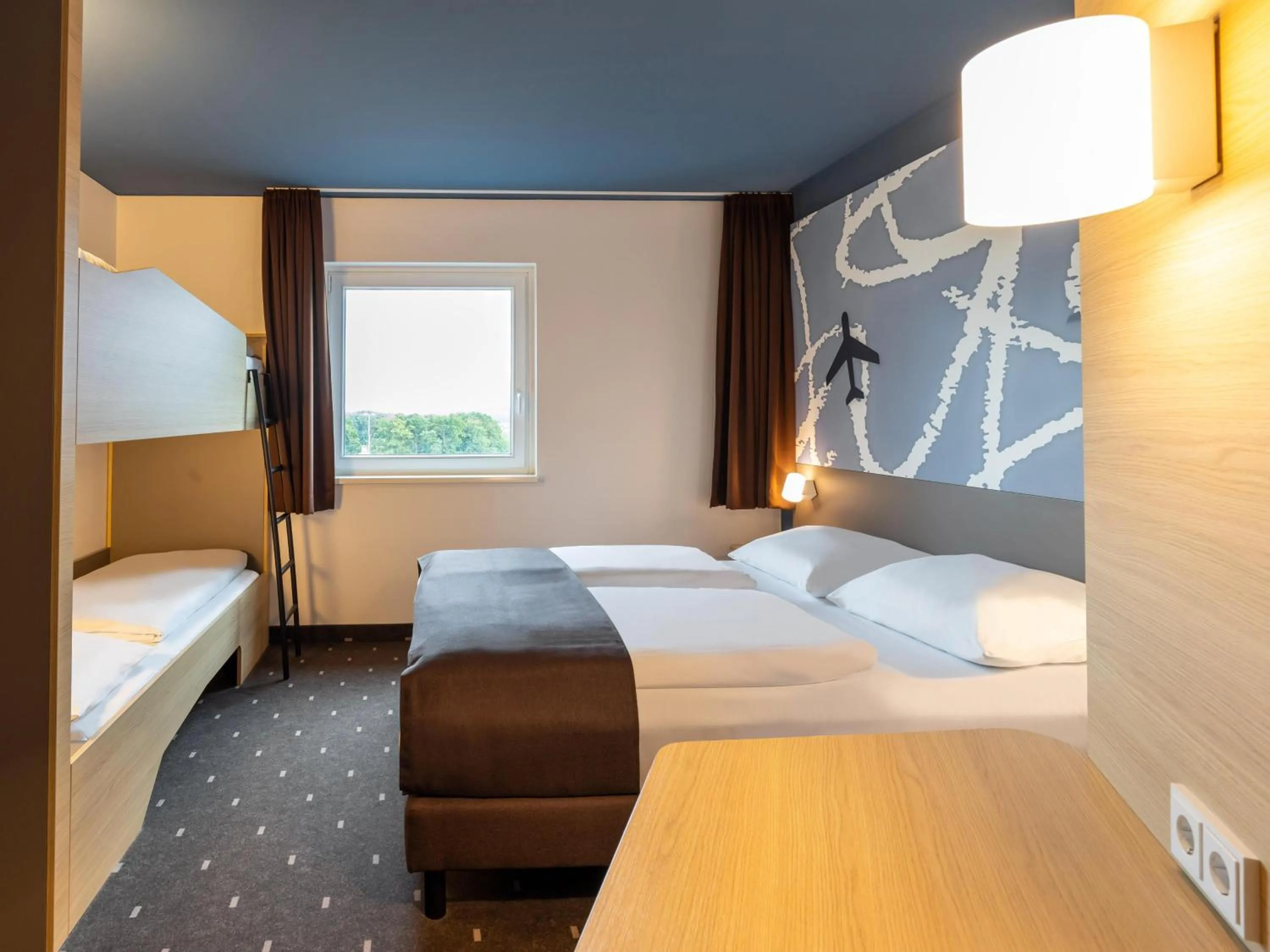 Family Room in B&B HOTEL Frankfurt-Hahn Airport