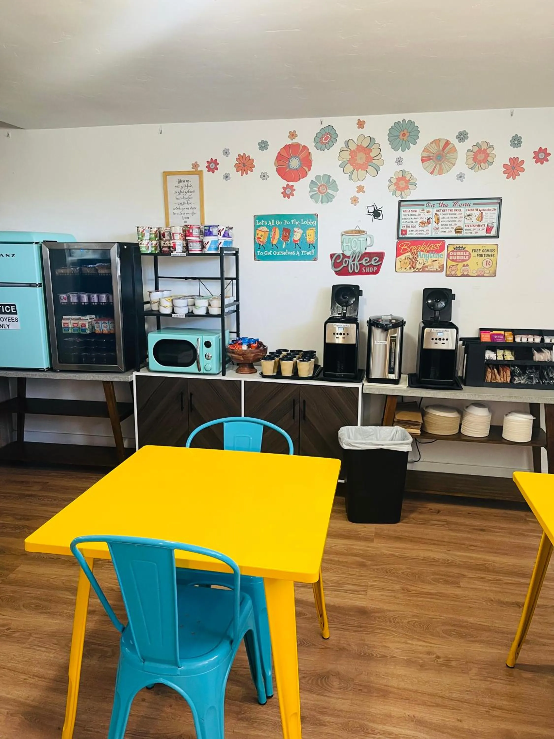 Breakfast in Blue Sage Inn & Suites