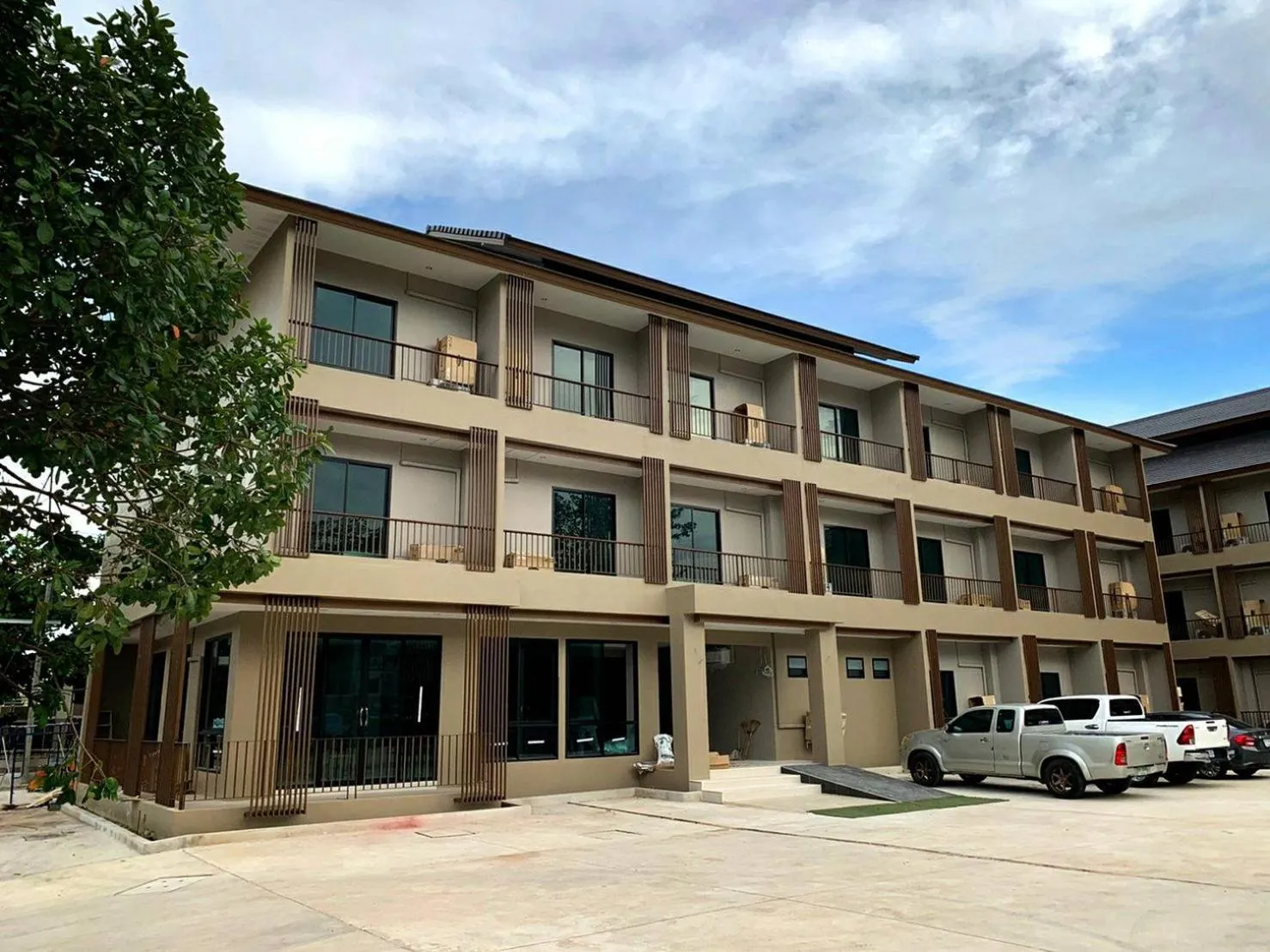 Area and facilities in Grand Maihom Hotel