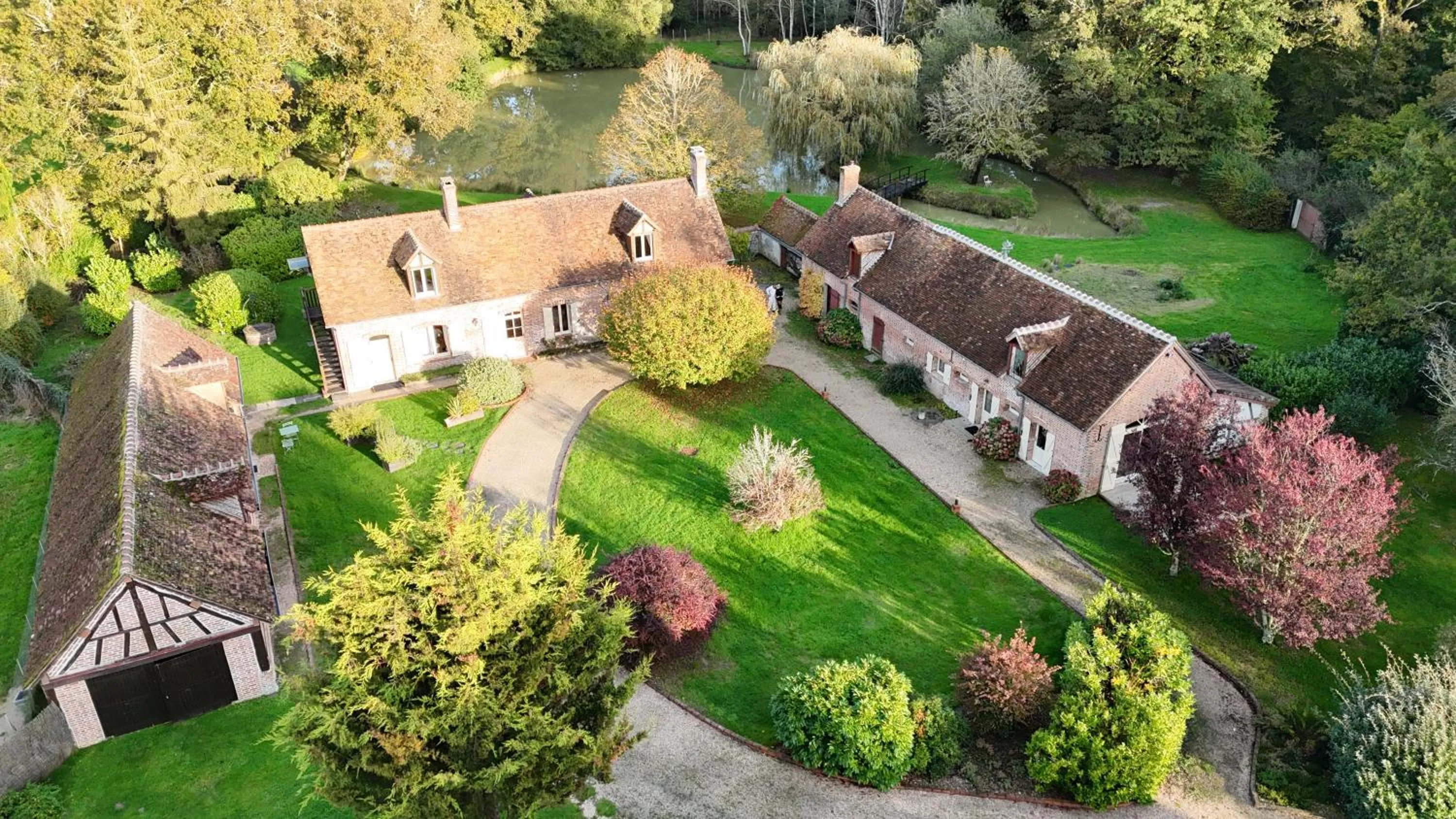 Property building in Ferme Boisquillon