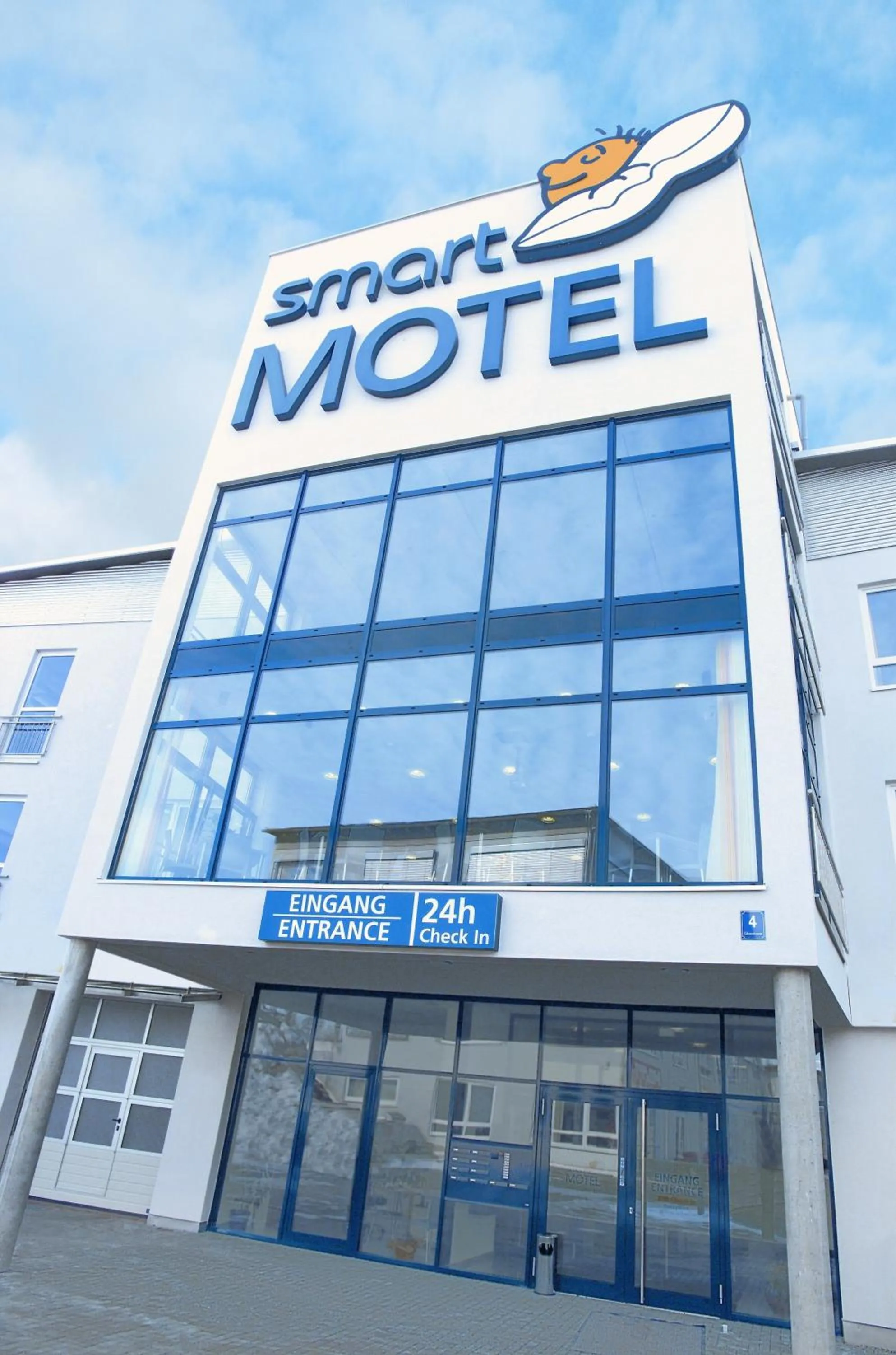 Facade/entrance in smartMotel