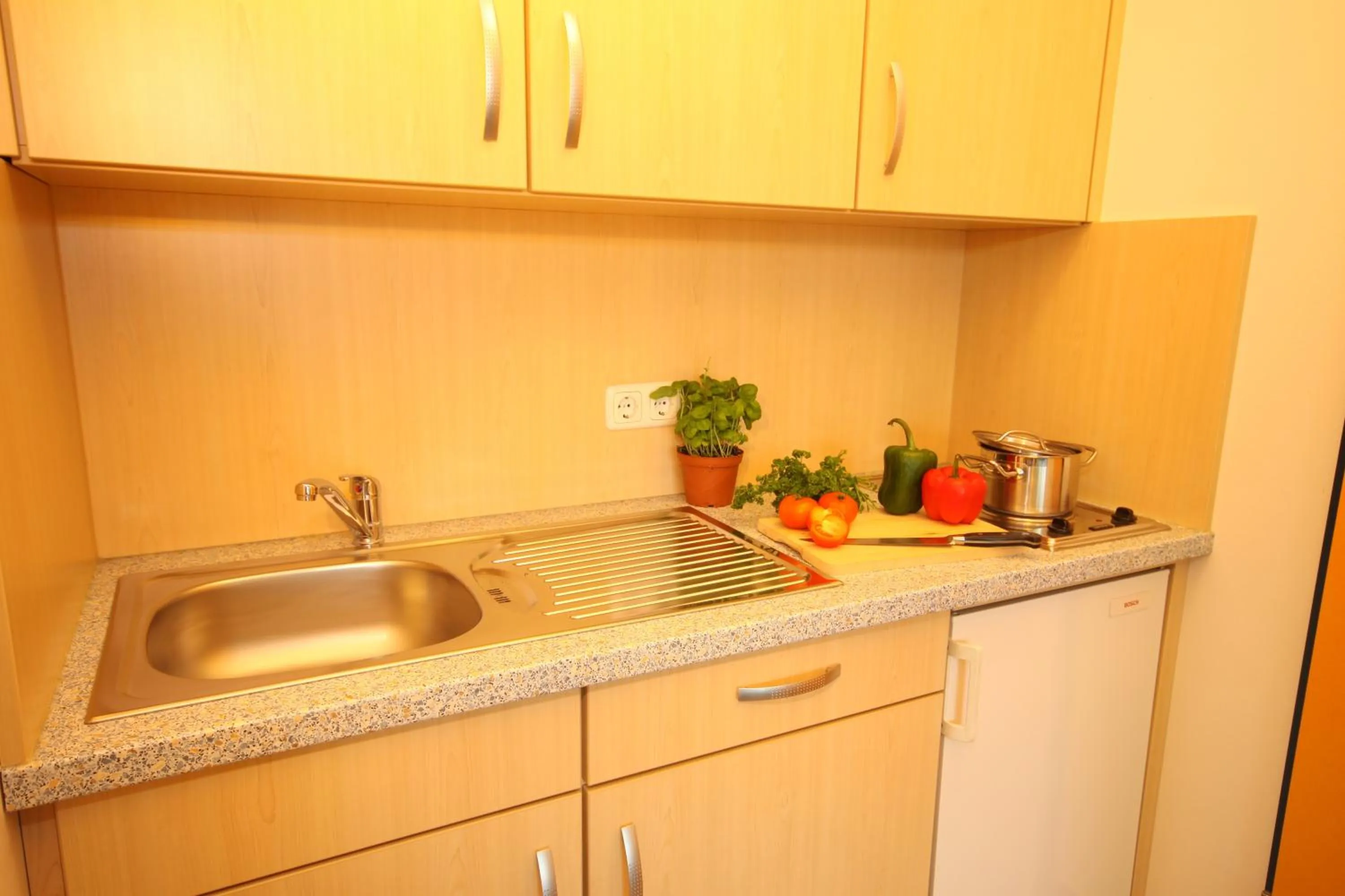 Kitchen or kitchenette in smartMotel