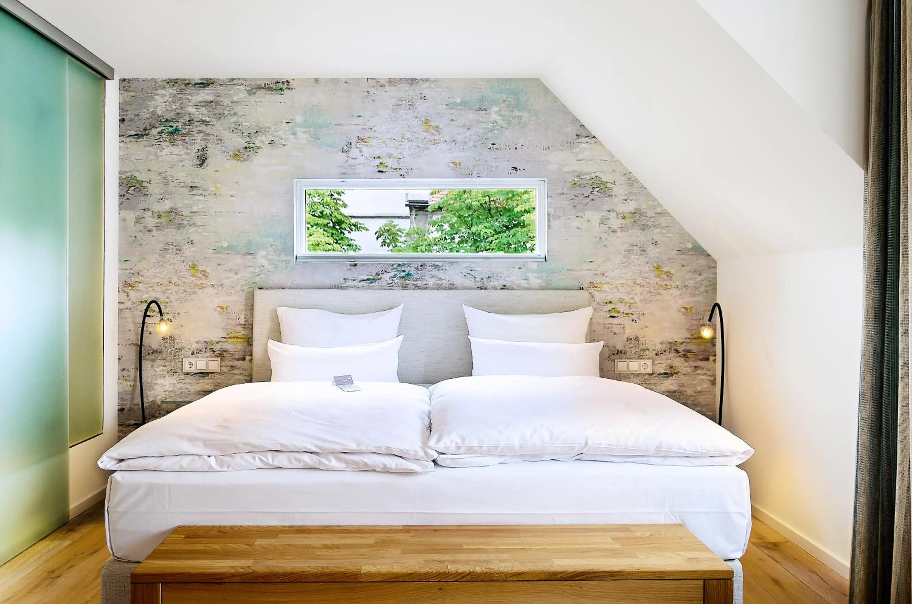 Photo of the whole room, Bed in Hotel-Restaurant Schwanen