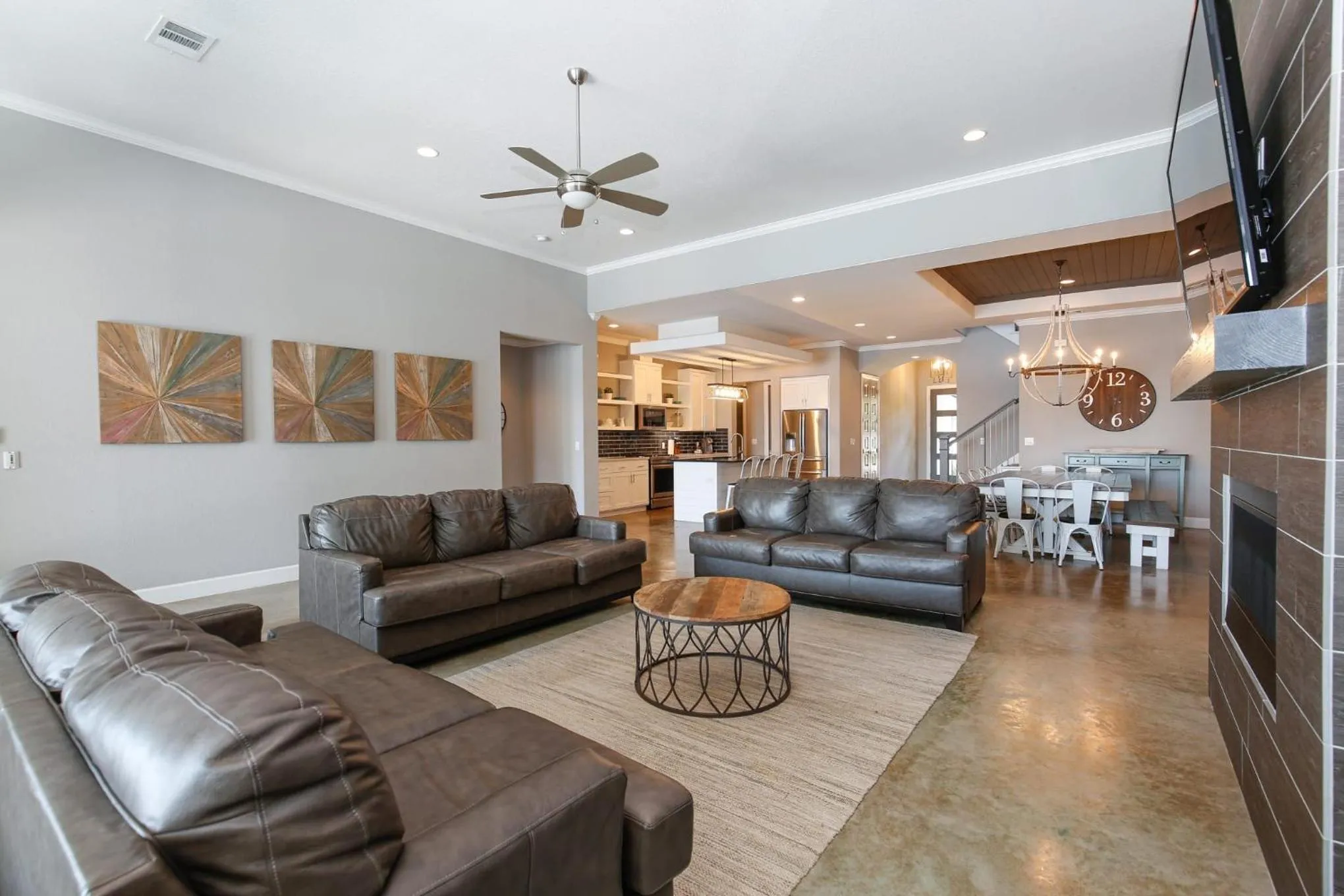 Luxury Lake LBJ House with Heated Swimming Pool and Spill Over Hot Tub and 2 Boat Slips