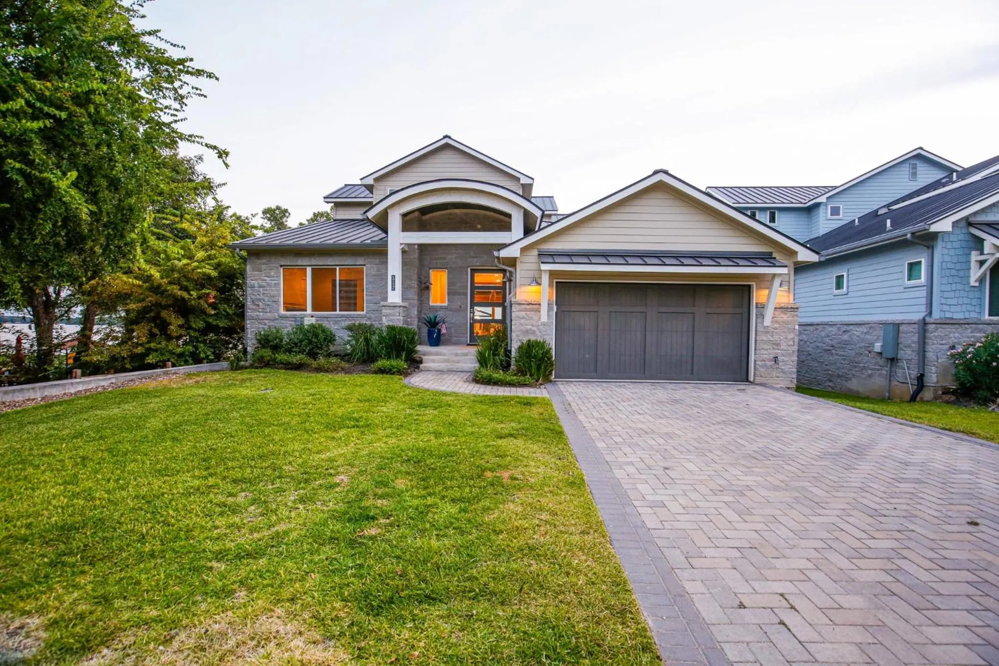 Luxury Lake LBJ House with Heated Swimming Pool and Spill Over Hot Tub and 2 Boat Slips