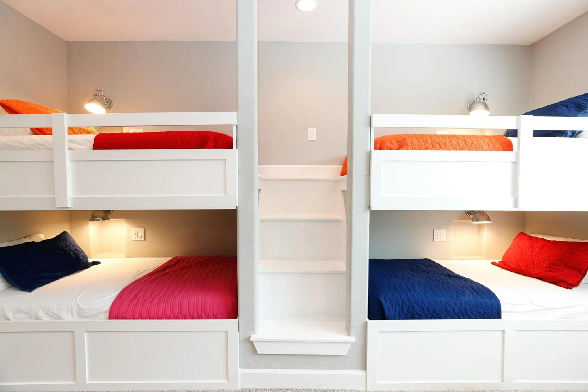 Bed in Luxury Lake LBJ House with Heated Swimming Pool and Spill Over Hot Tub and 2 Boat Slips