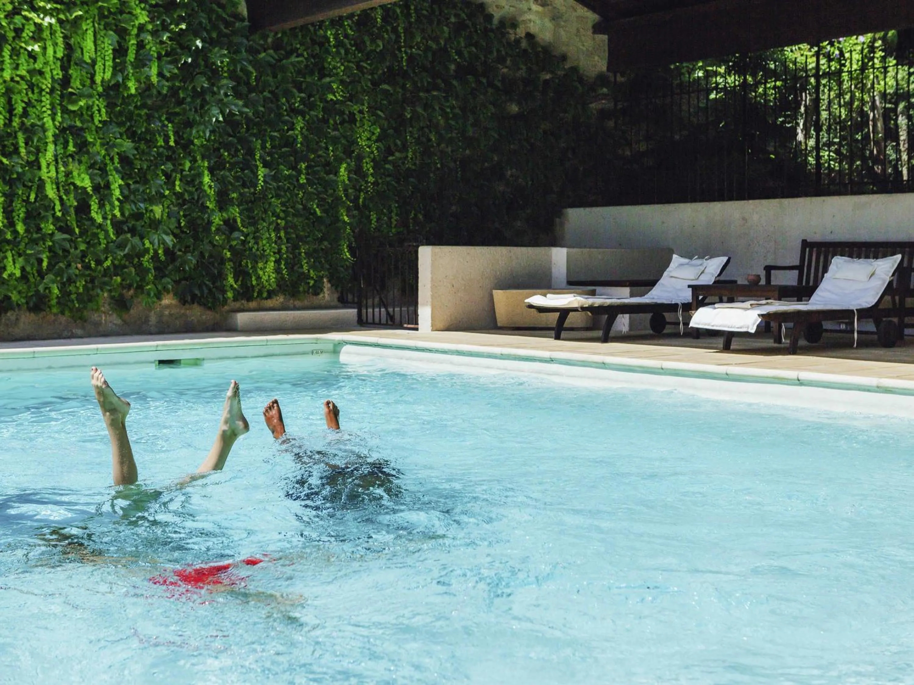 Pool view in Mercure Figeac Viguier du Roy
