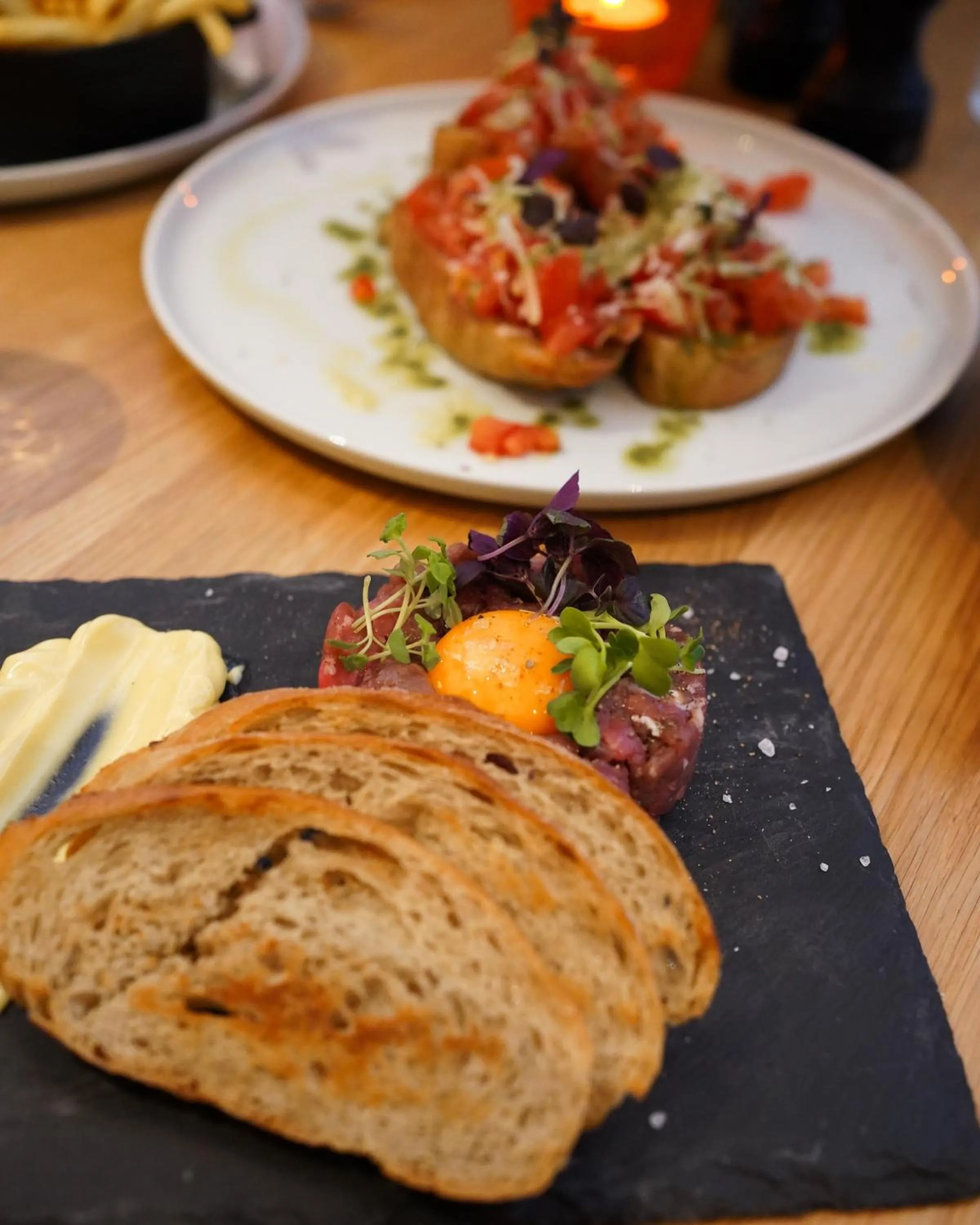 Restaurant/places to eat in Boston Hotel HH