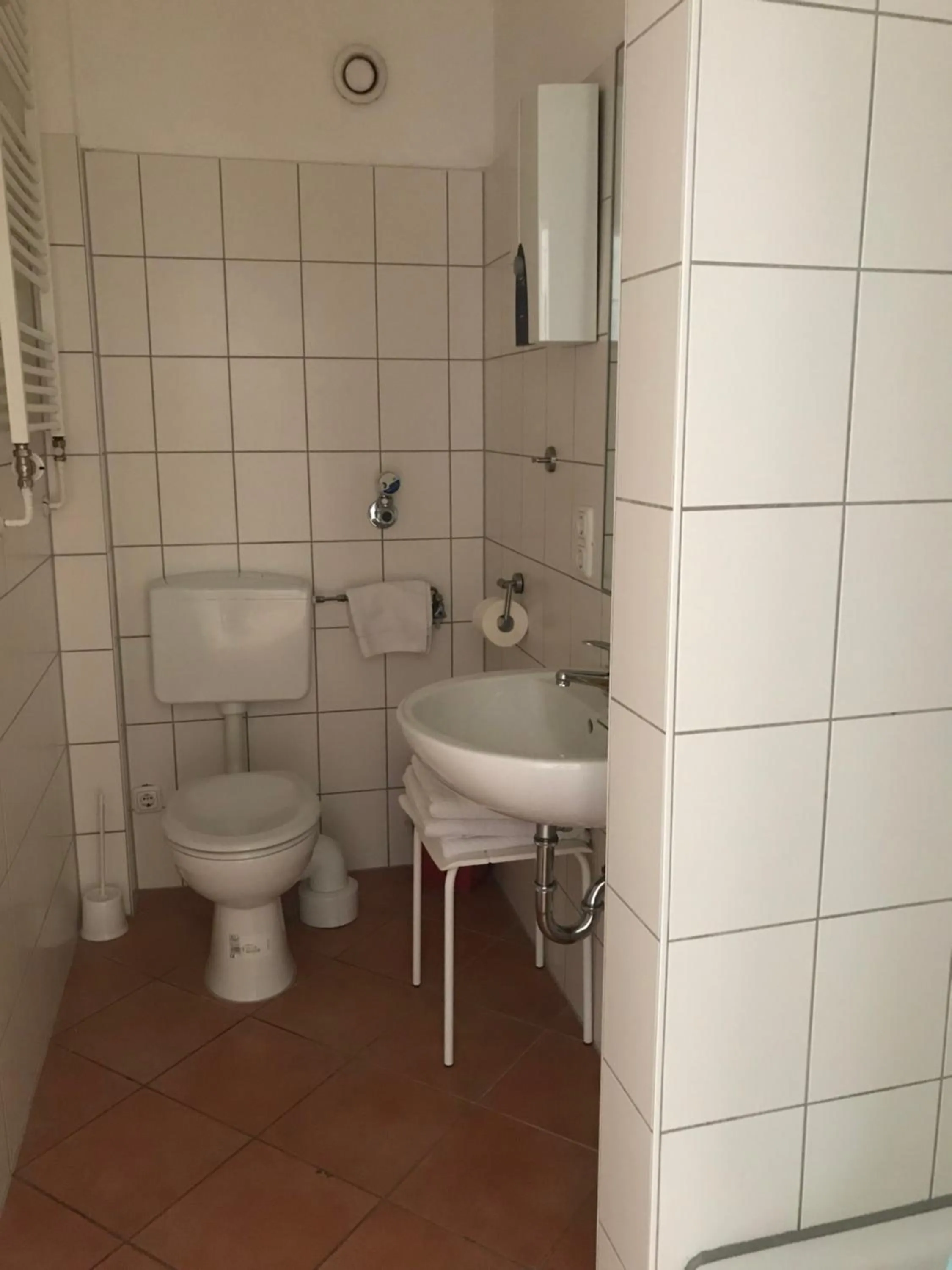 Shower, Bathroom in City Inn