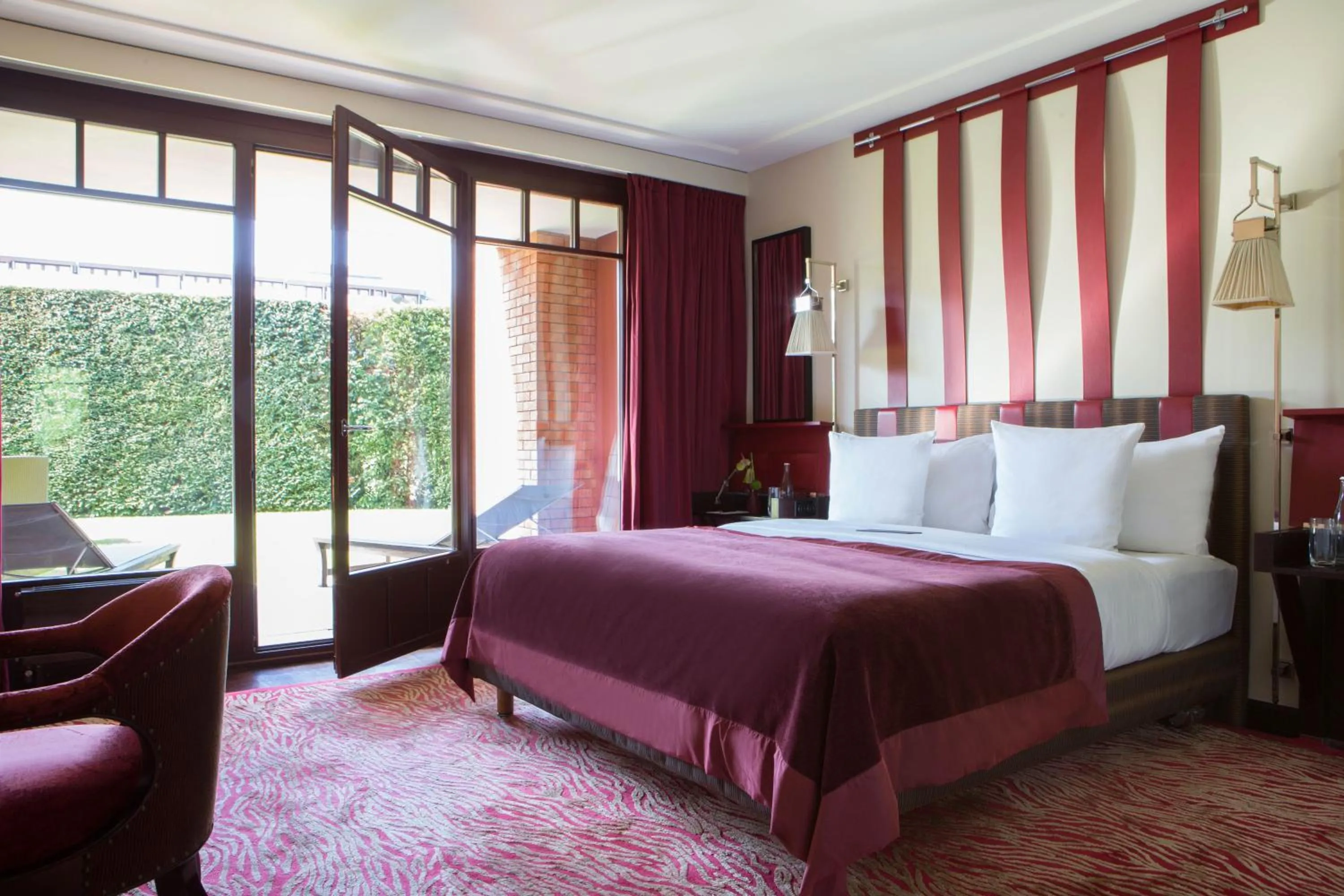 Bedroom, Bed in La Réserve Genève Hotel & Spa