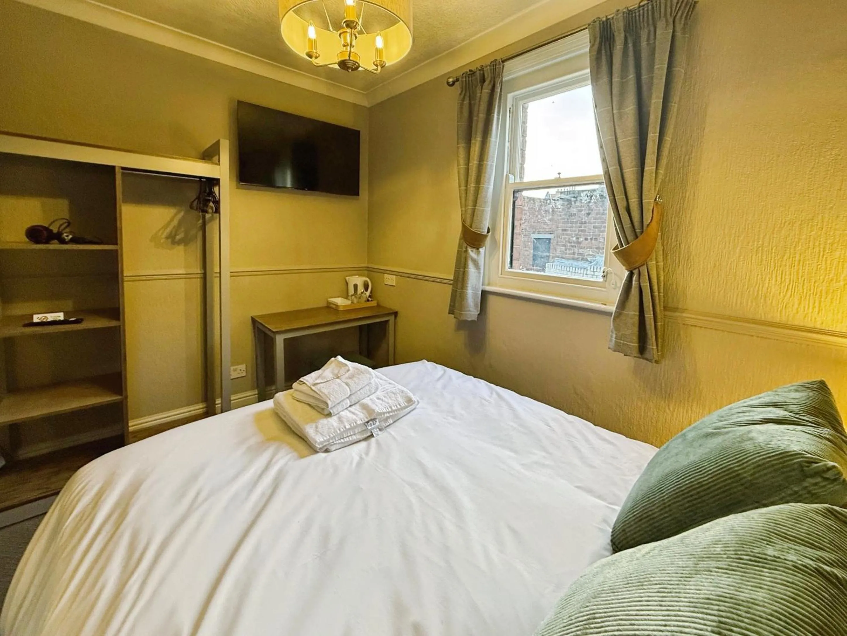 Bed in The Roman Bath