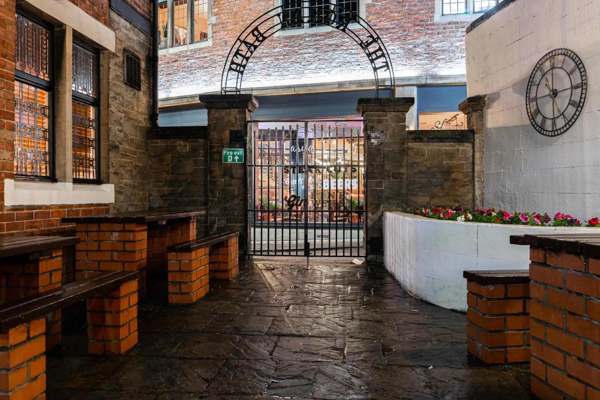 Property building in The Roman Bath