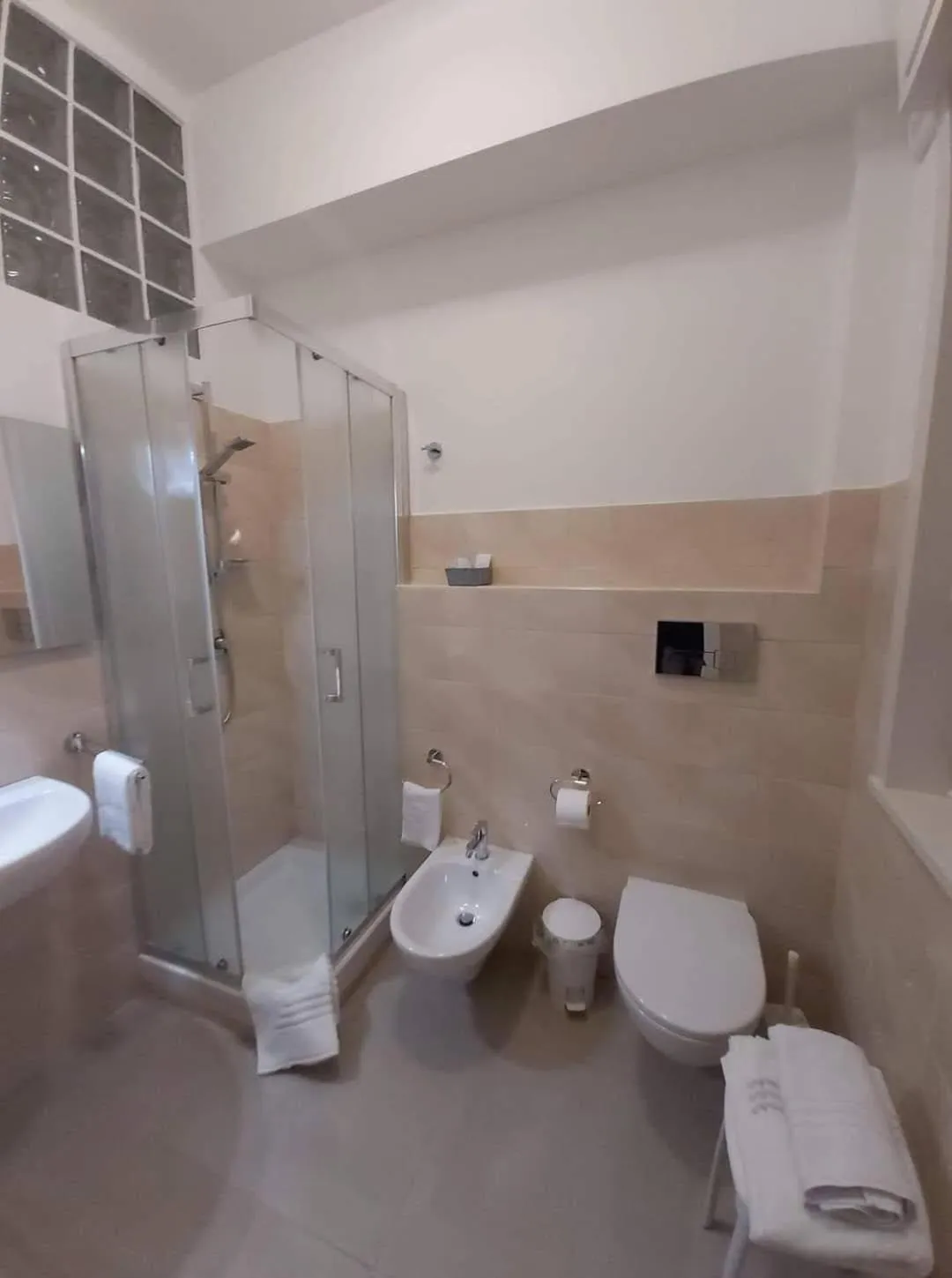 Shower in B&B Carpe Diem