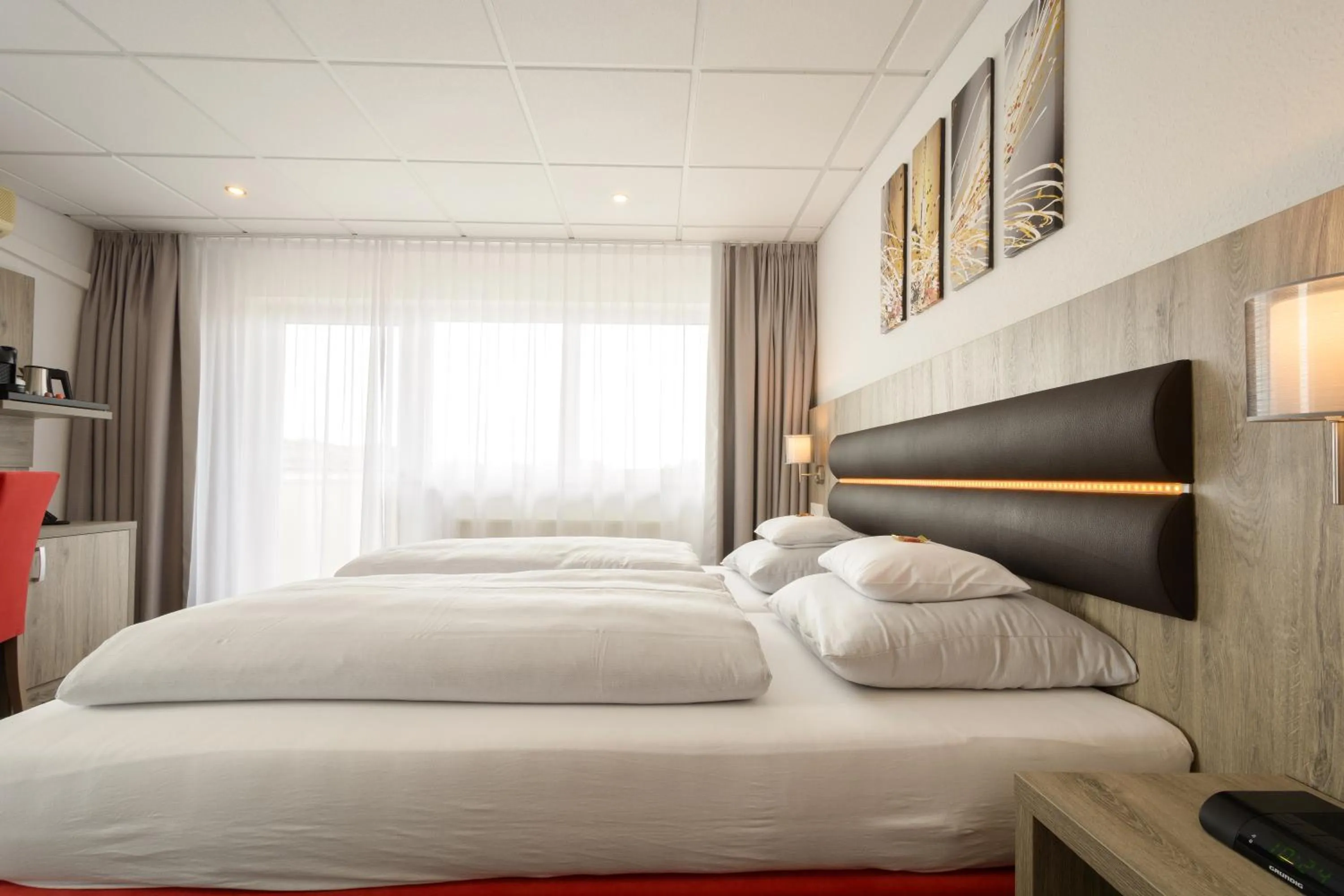 Photo of the whole room, Bed in Hotel Engelhorn