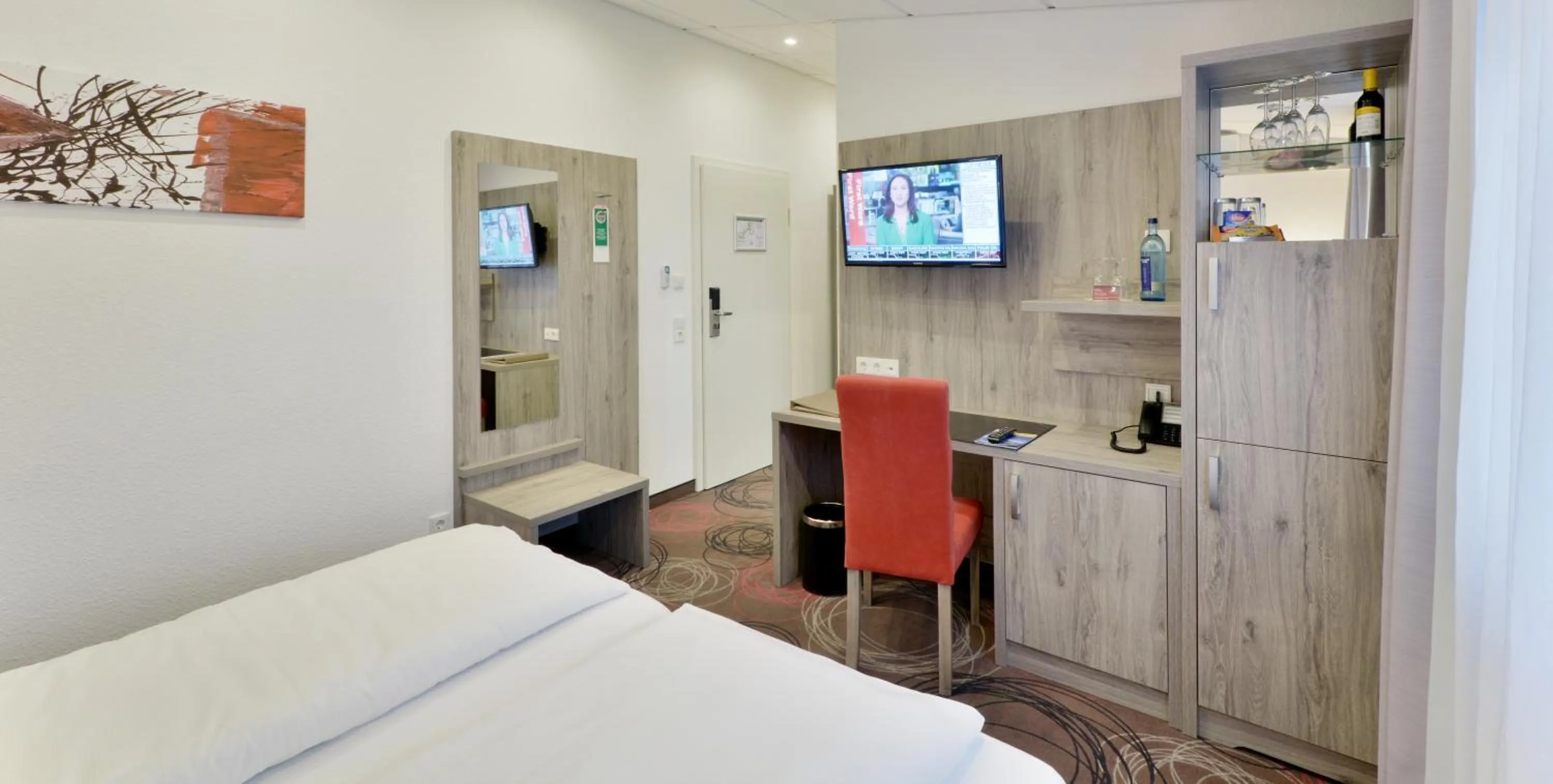 Photo of the whole room, Bed in Hotel Engelhorn