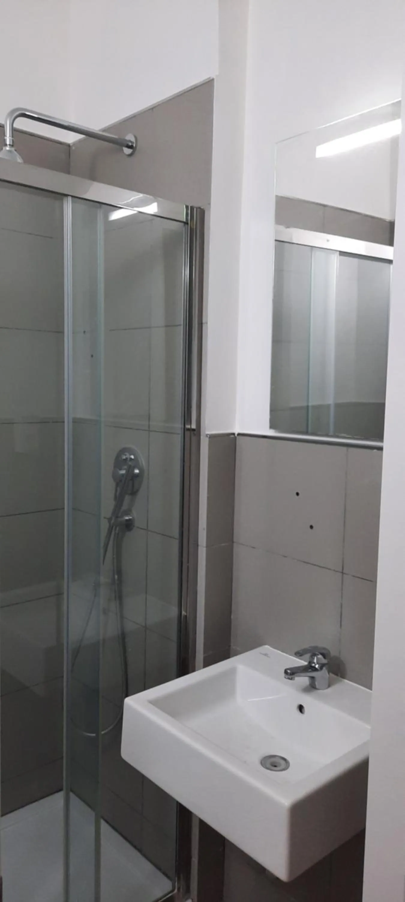 Shower in Anas Prime Place