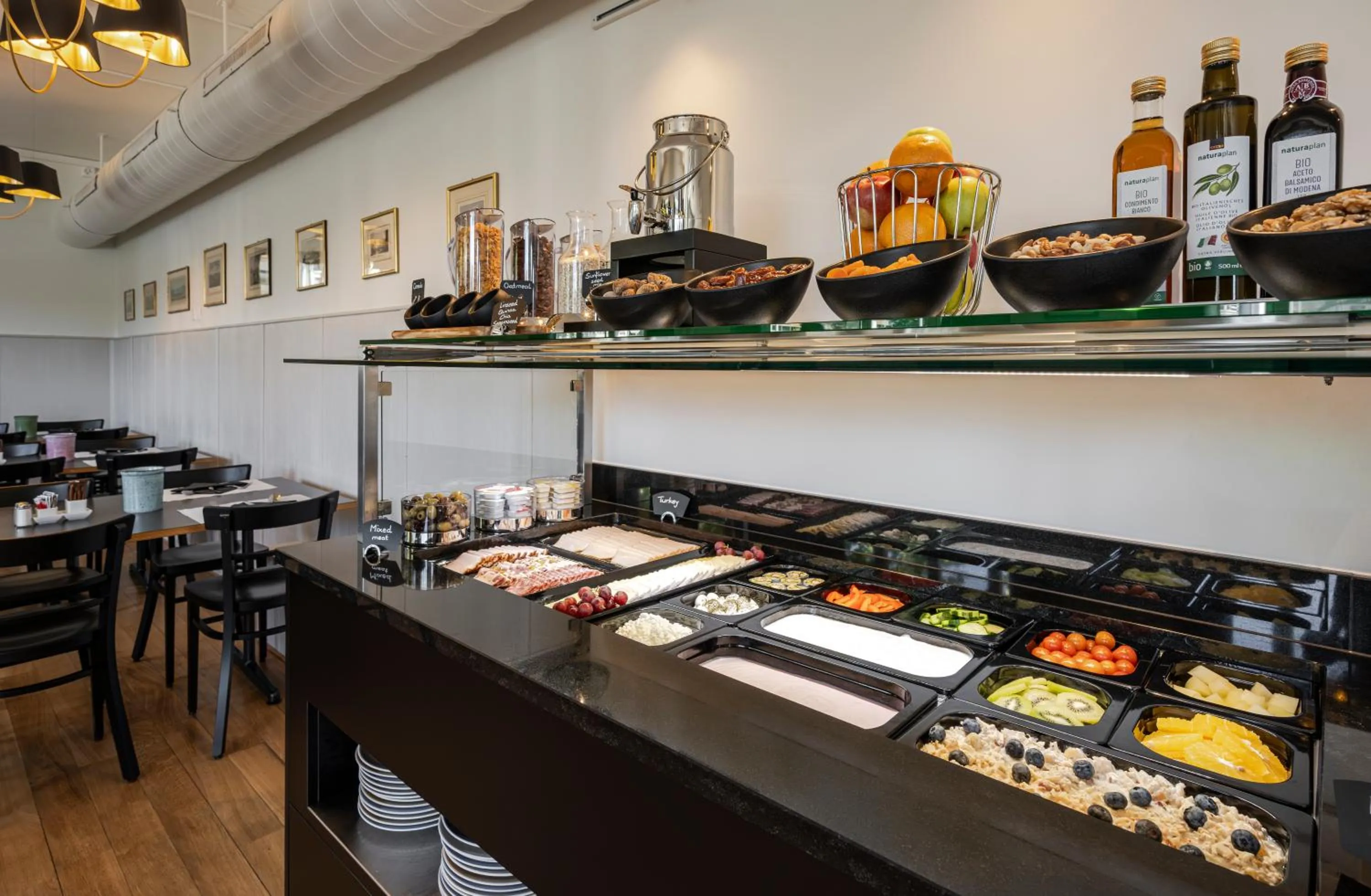 Breakfast in Boutique Hotel KARL