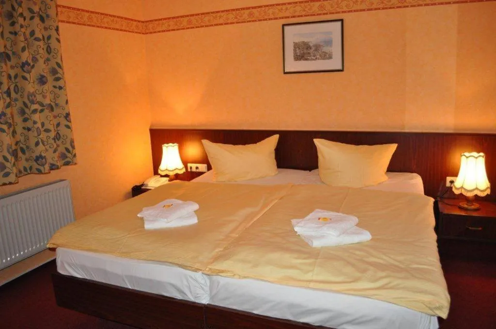 Hotel Rügen Park KG