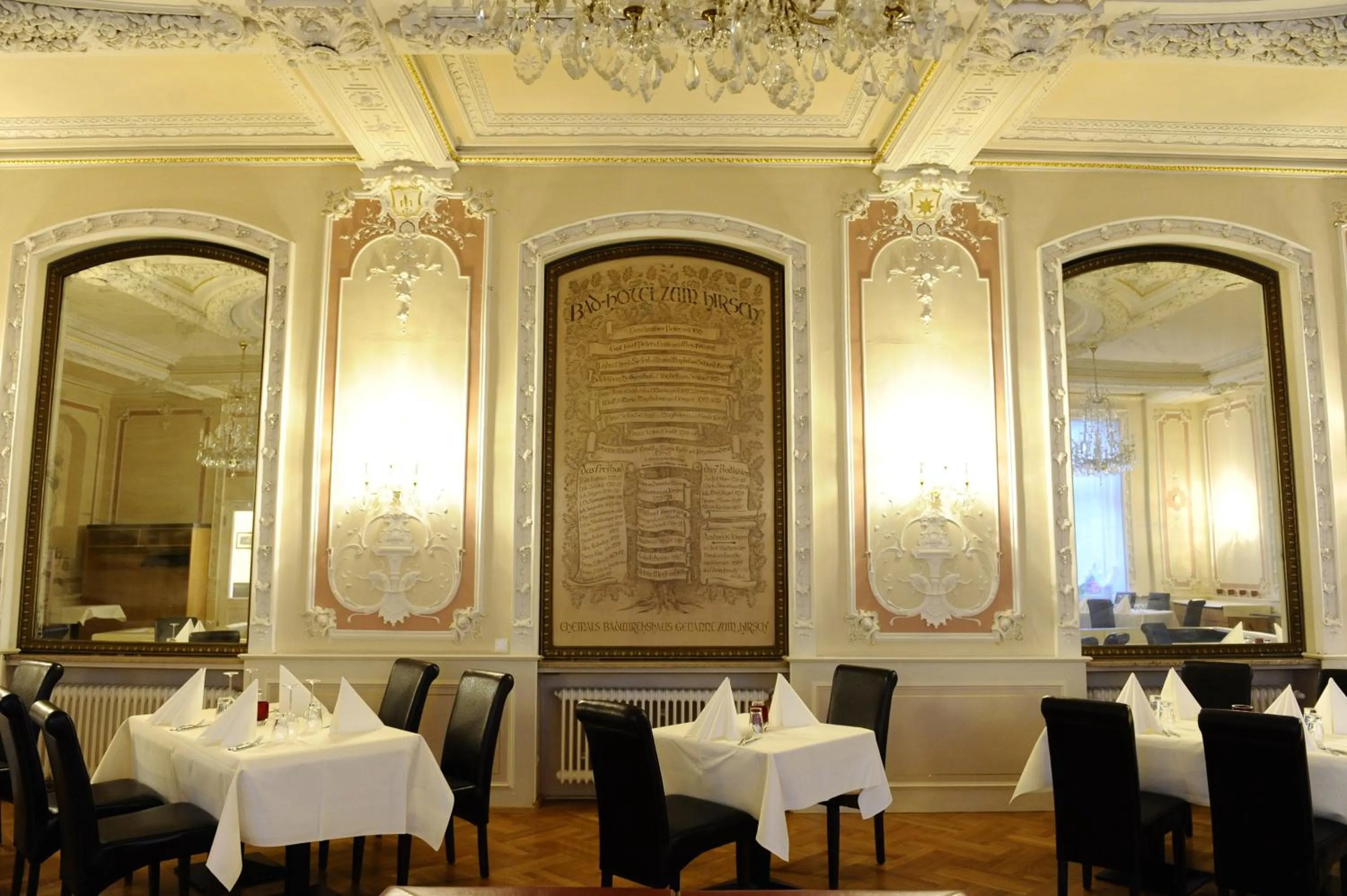 Lounge or bar in HELIOPARK Bad Hotel Zum Hirsch