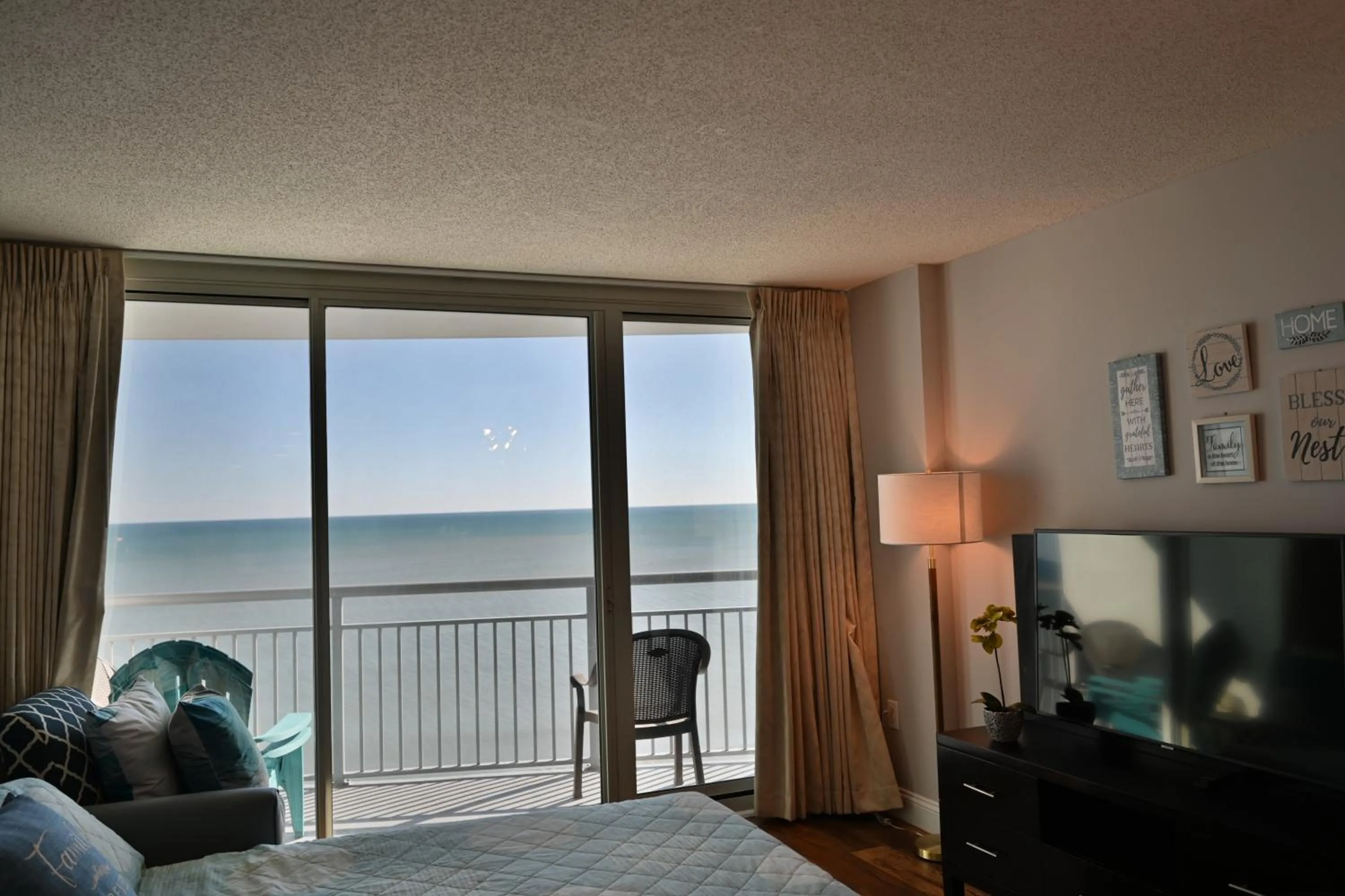 TV and multimedia, Bed in Luxury 2 bedroom 2 bathroom Ocean Front Condo on the 12th floor for 8