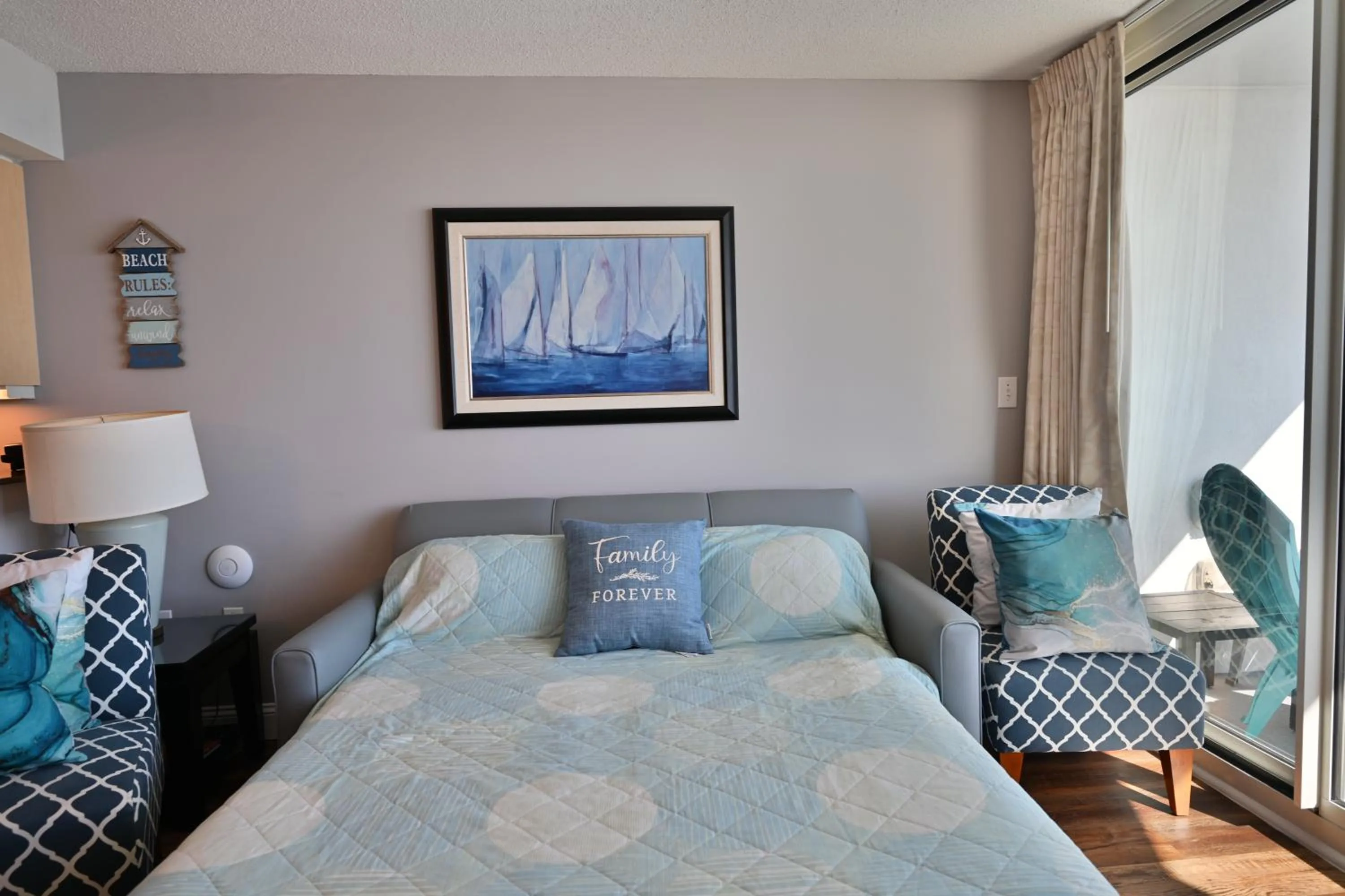 Bed in Luxury 2 bedroom 2 bathroom Ocean Front Condo on the 12th floor for 8