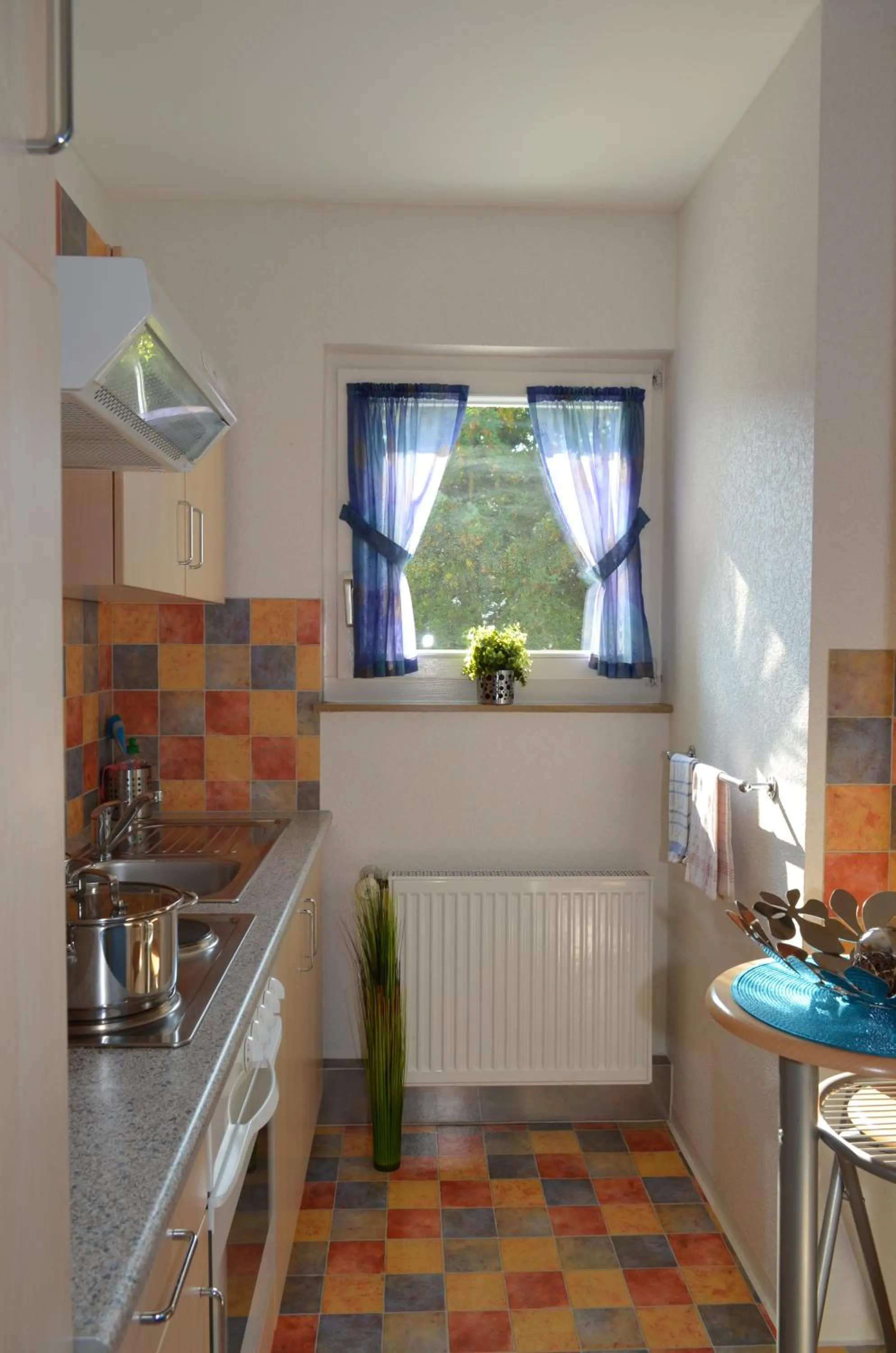 Kitchen or kitchenette in Neu Heidelberg - Guesthouse & Apartments