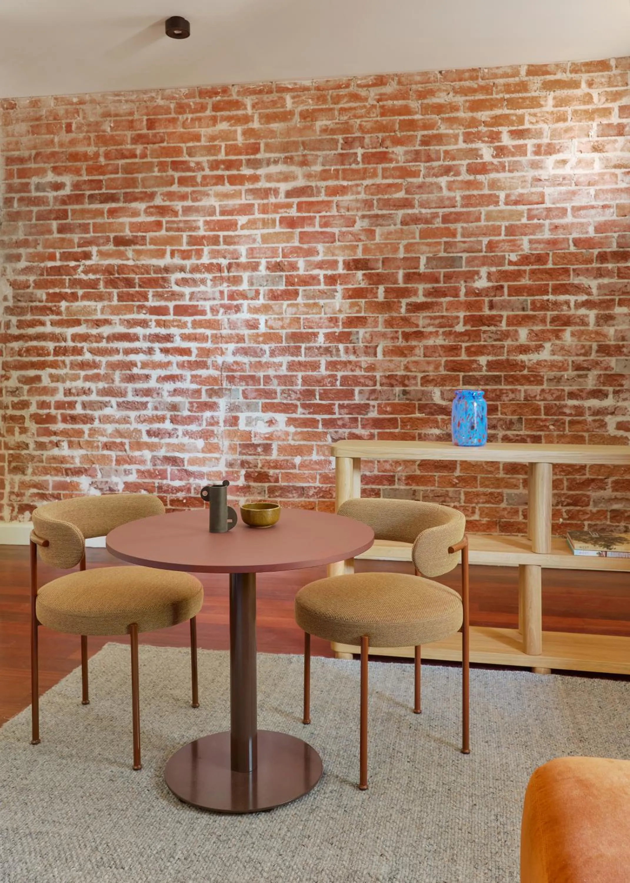 Seating area in Garde and Warders Hotel