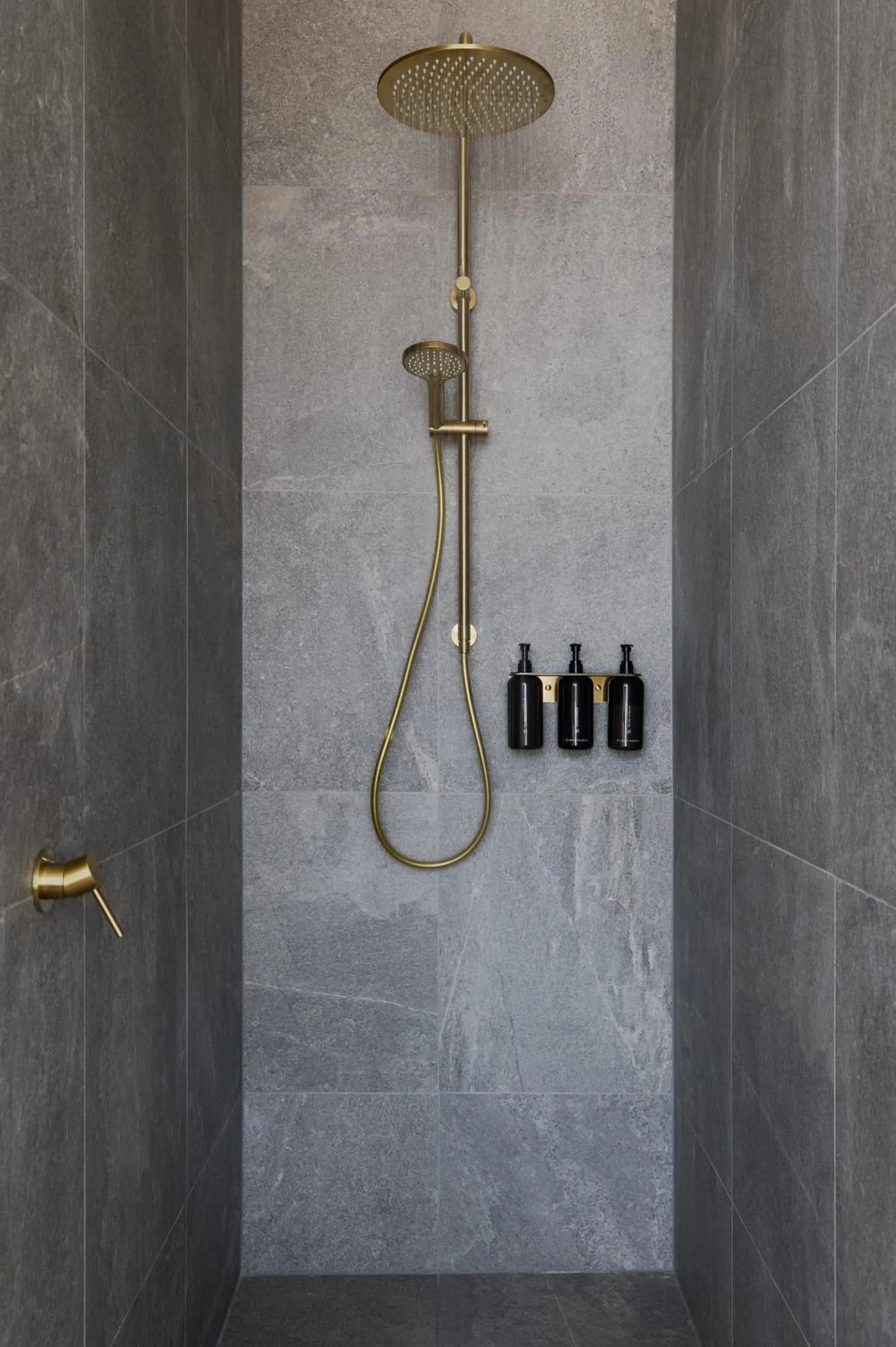 Bathroom in Garde and Warders Hotel