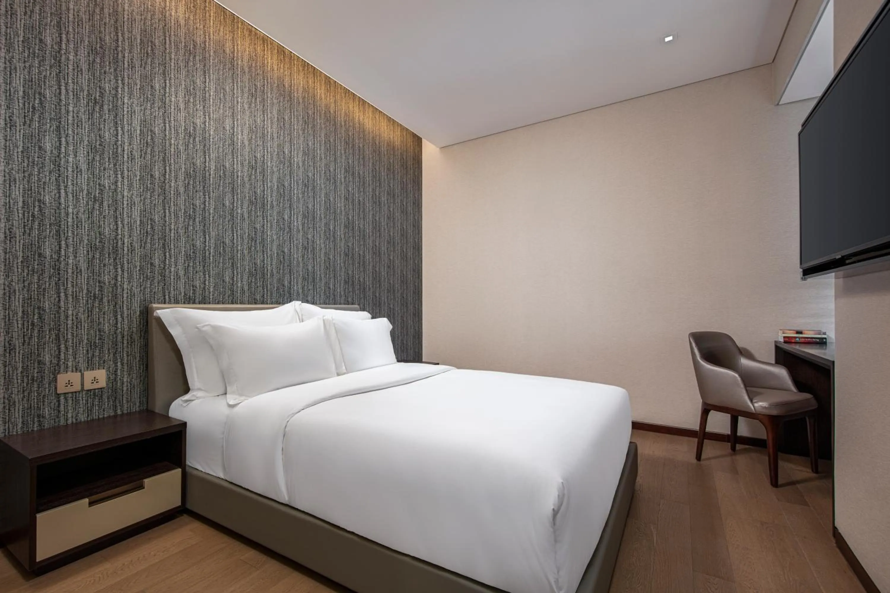 Bedroom, Bed in The Five Residences Hanoi