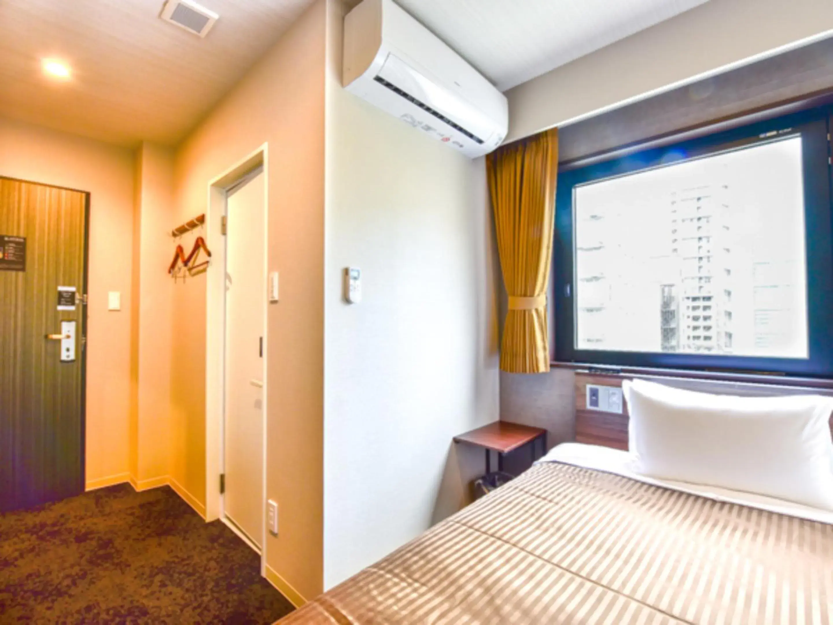 Corner Single - single occupancy - Smoking in HOTEL LiVEMAX Fukuoka Tenjin West Corner Single - single occupancy - Smoking in HOTEL LiVEMAX Fukuoka Tenjin West