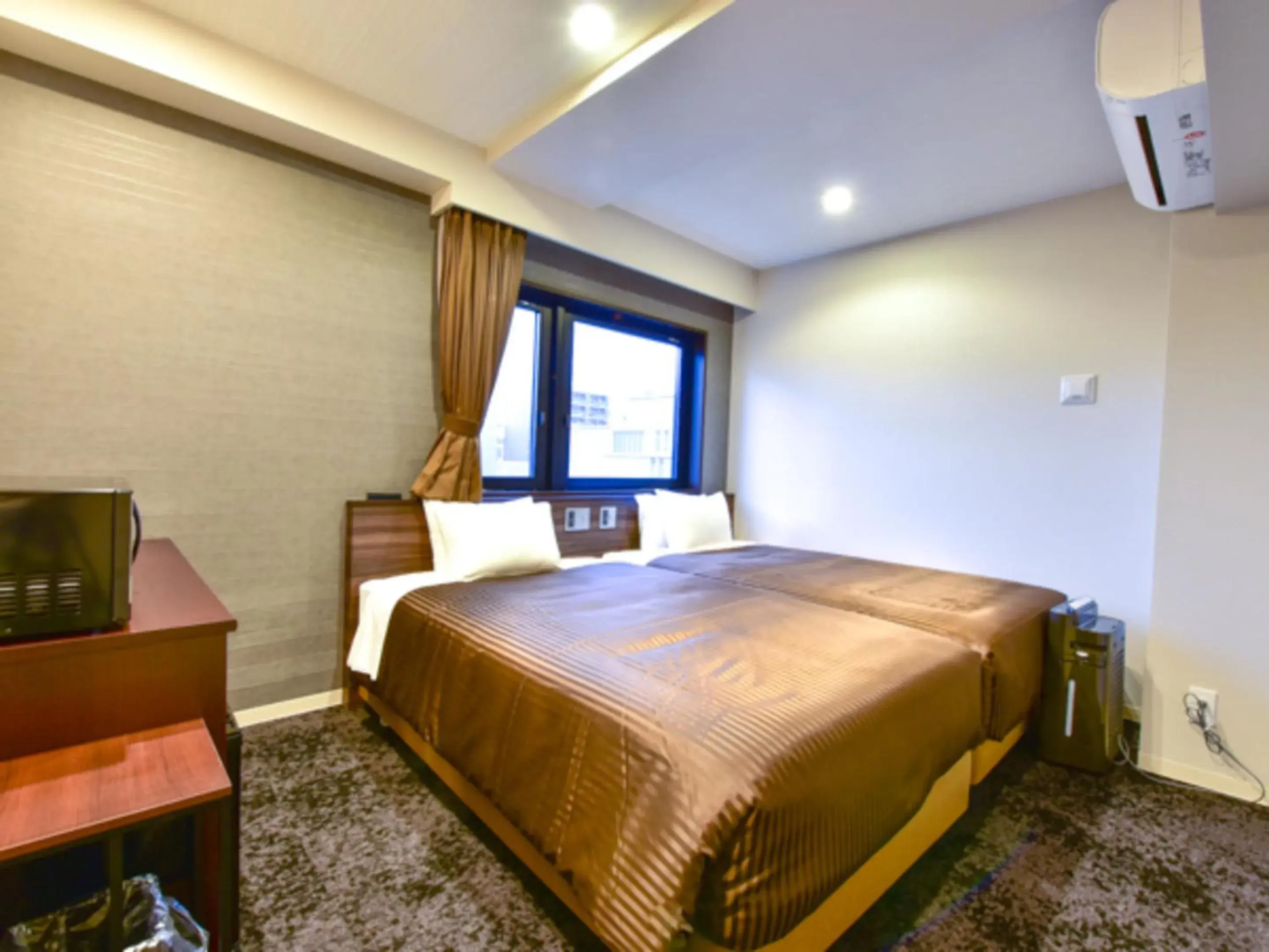 Twin Room - single occupancy - Non-Smoking in HOTEL LiVEMAX Fukuoka Tenjin West Twin Room - single occupancy - Non-Smoking in HOTEL LiVEMAX Fukuoka Tenjin West