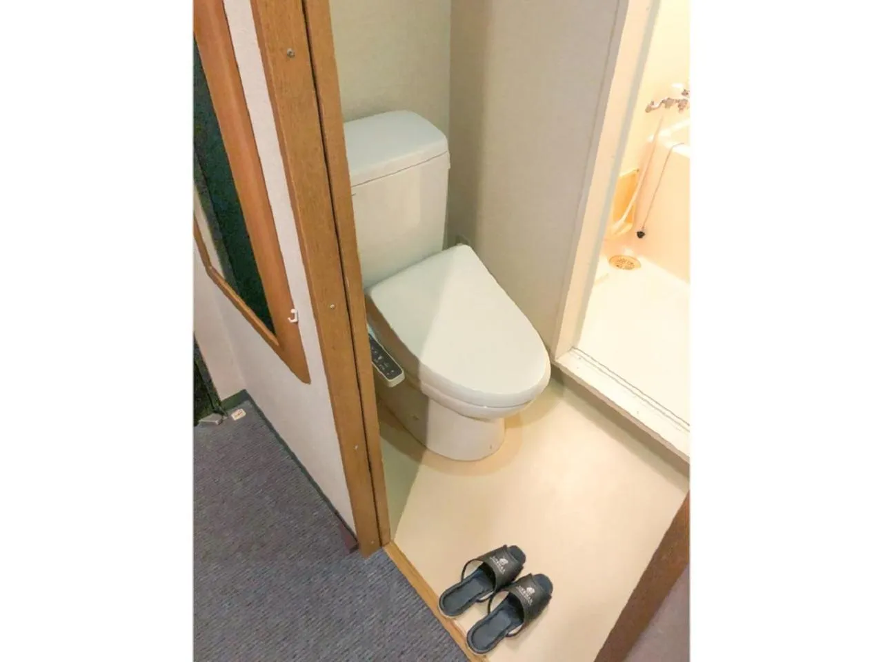 Toilet in HOTEL LiVEMAX BUDGET Naha Matsuyama