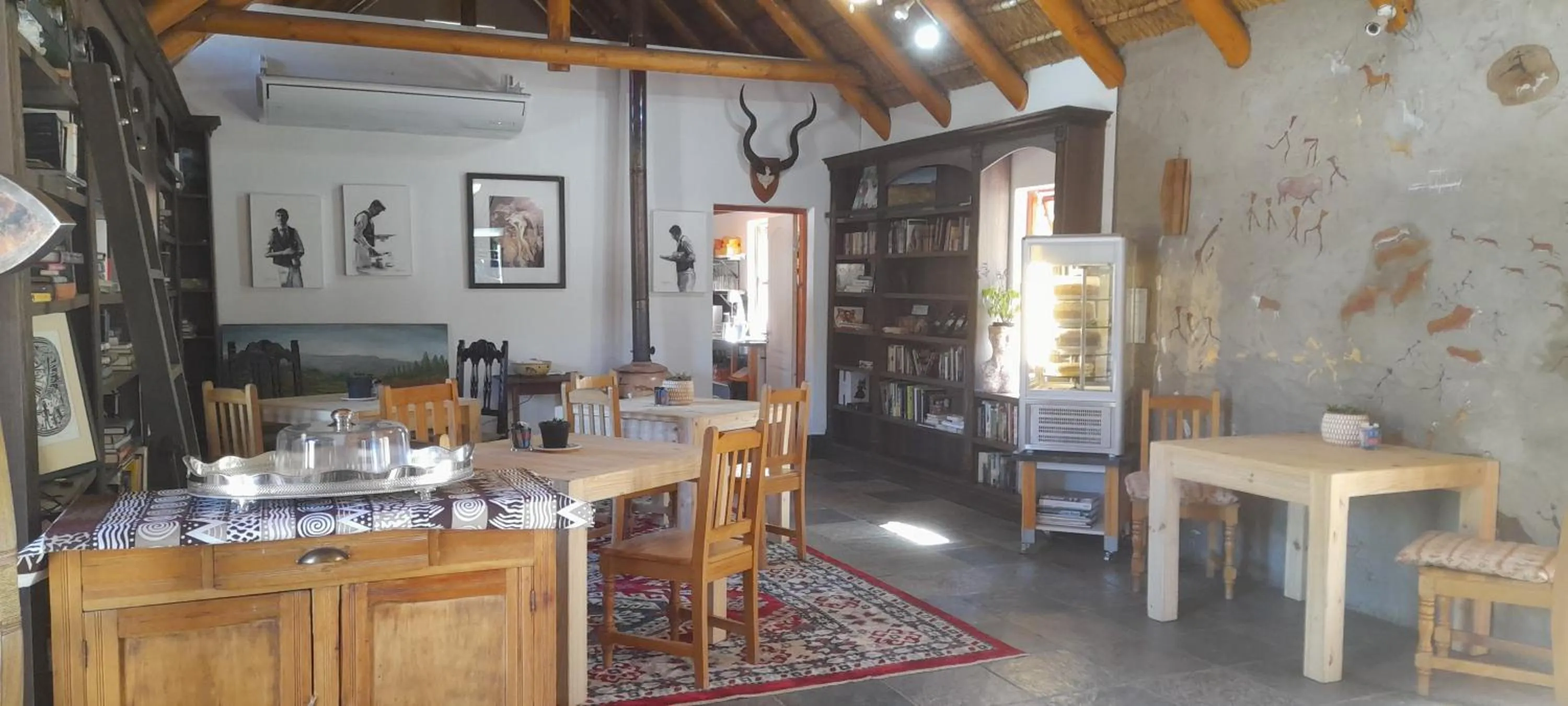 Restaurant/places to eat in Bushman Valley