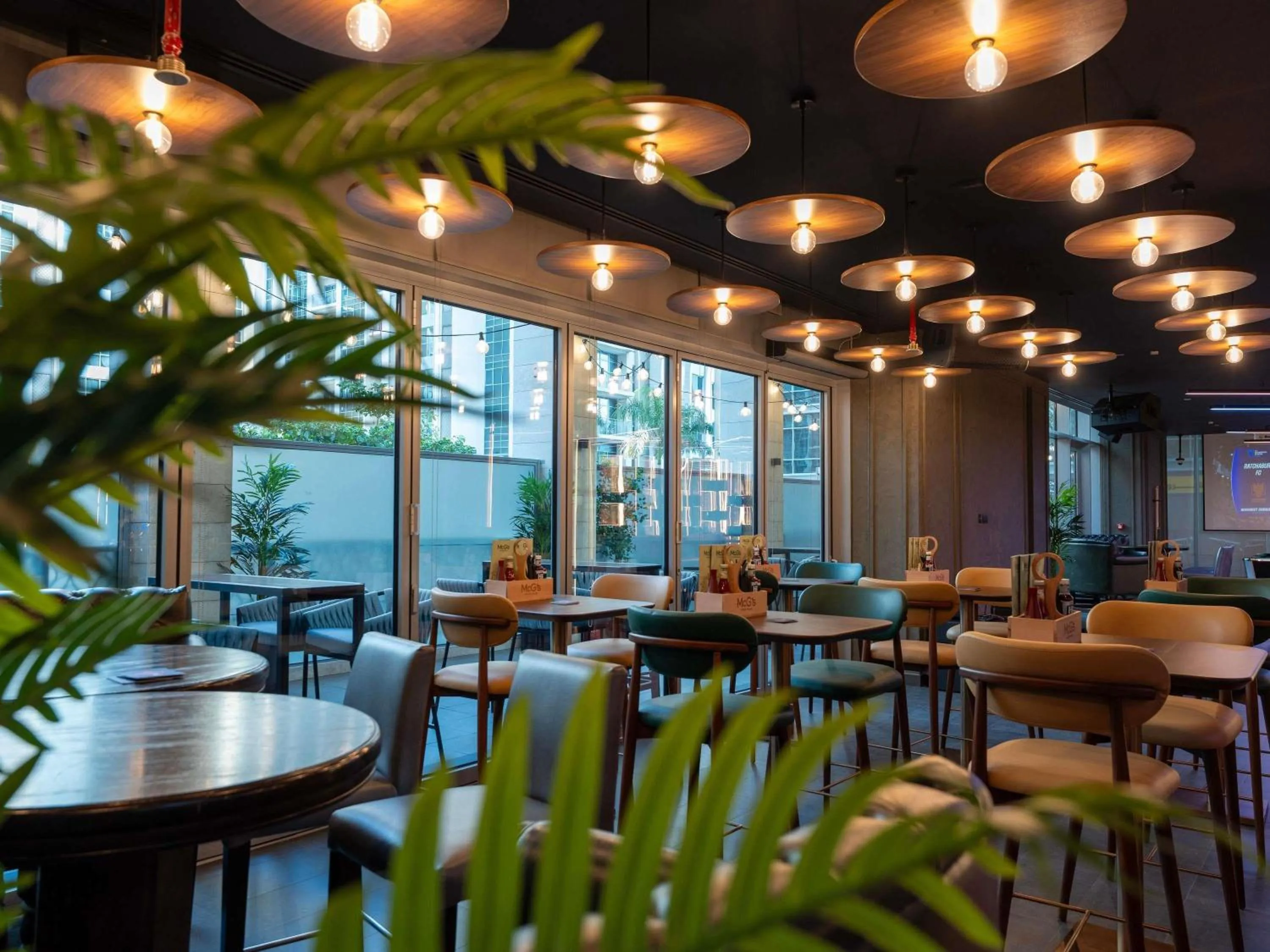 Lounge or bar in Novotel Dubai Gold District